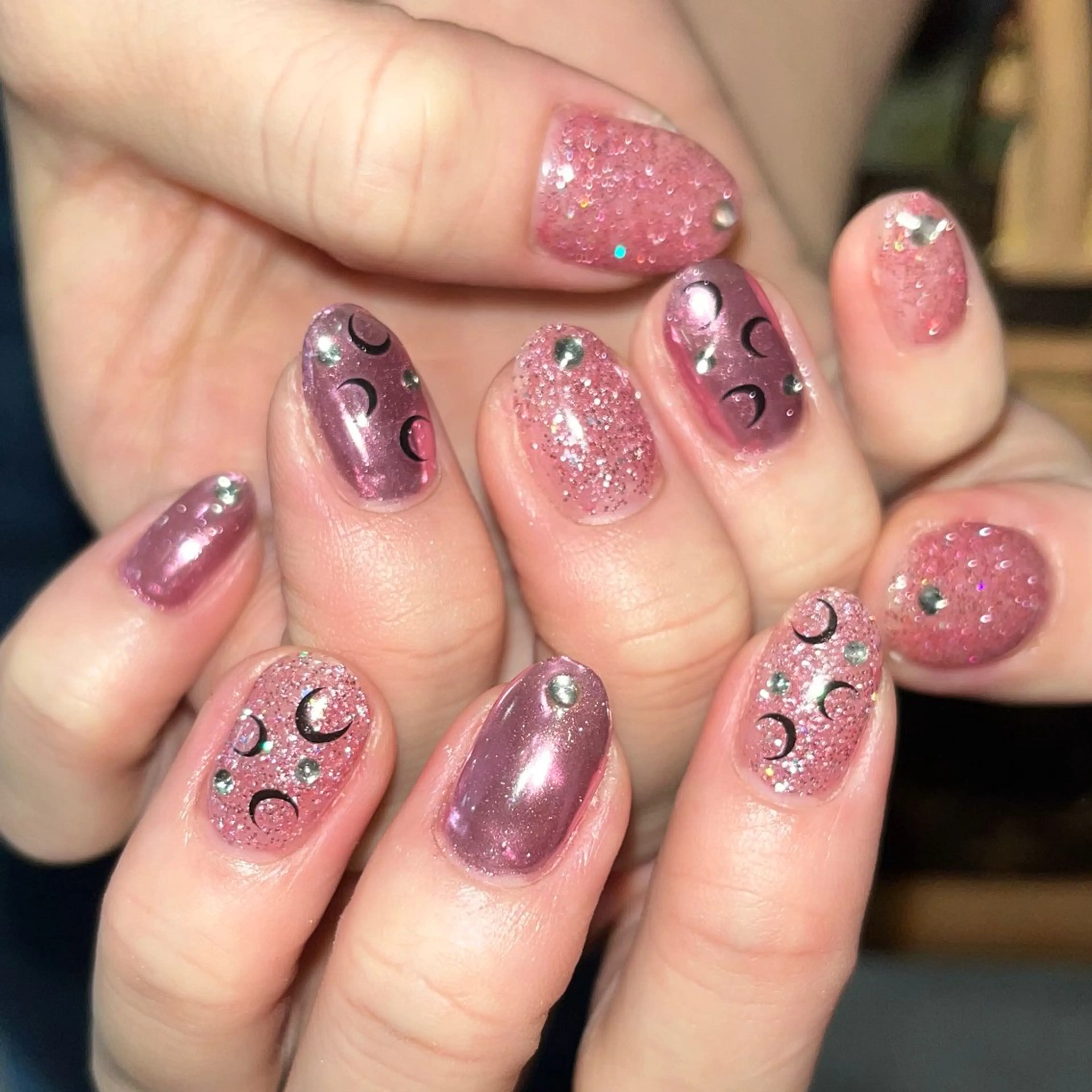 ネイル 🪐富島彩夏 /海外nail🪐のネイルデザイン