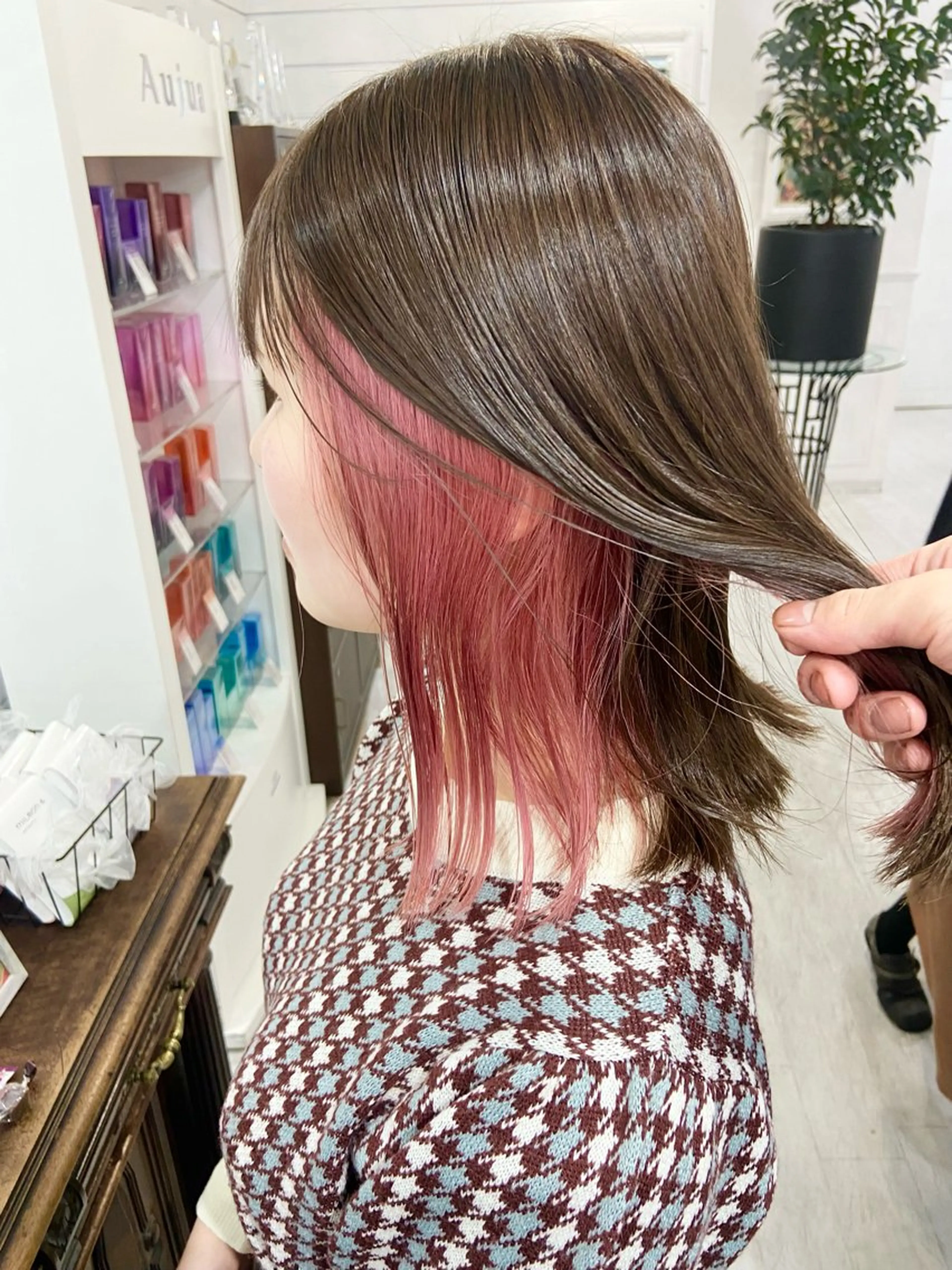 ミディアム ミストバング ラベンダーベージュ パープルカラー ボブ 顔周りカット ヘアカラー トリートメント SALOWIN札幌大通り所属・札幌ブリーチカラー/ ダブルカラー/ドイのヘアスタイル