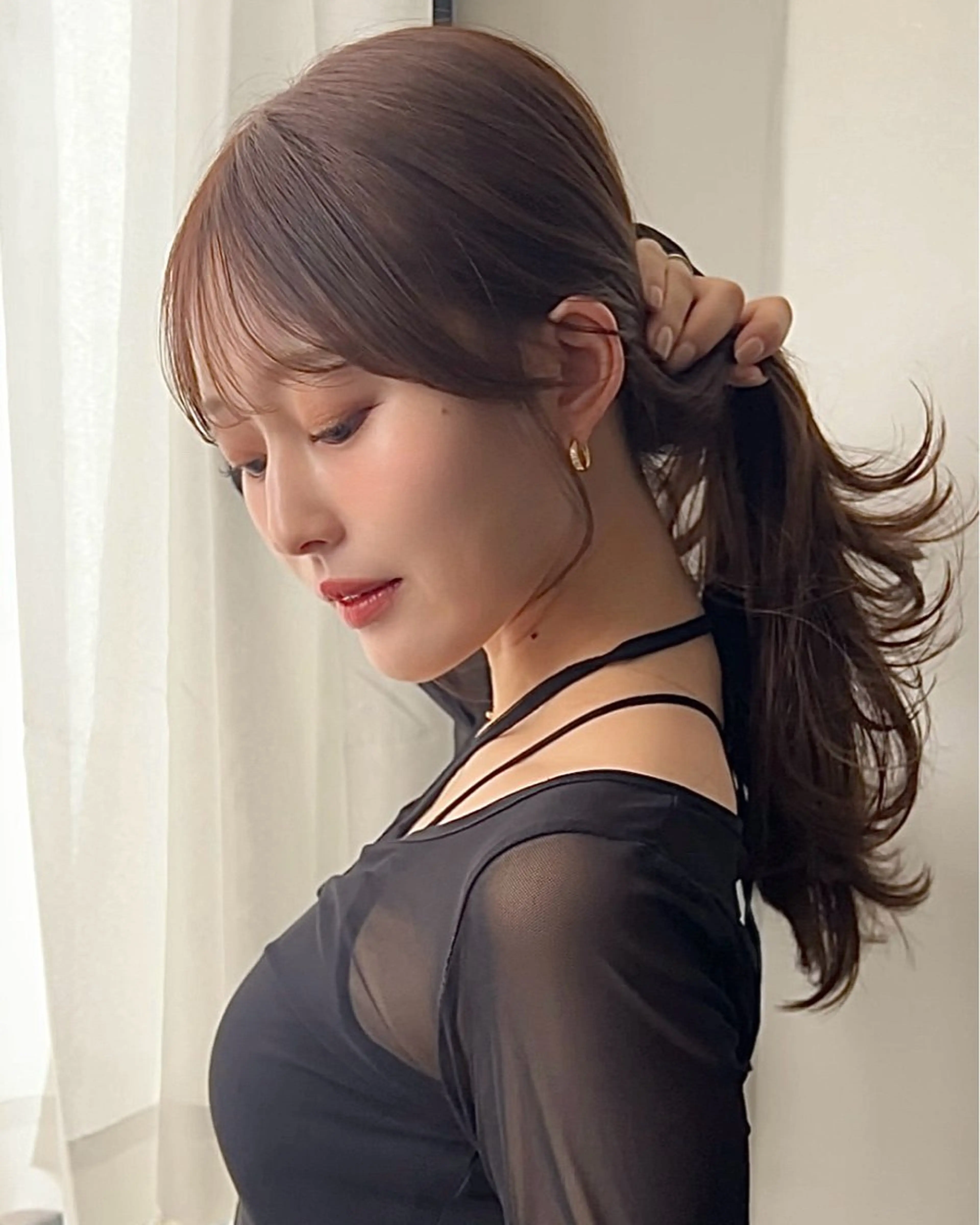 ミディアム SAKI 新宿のヘアスタイル