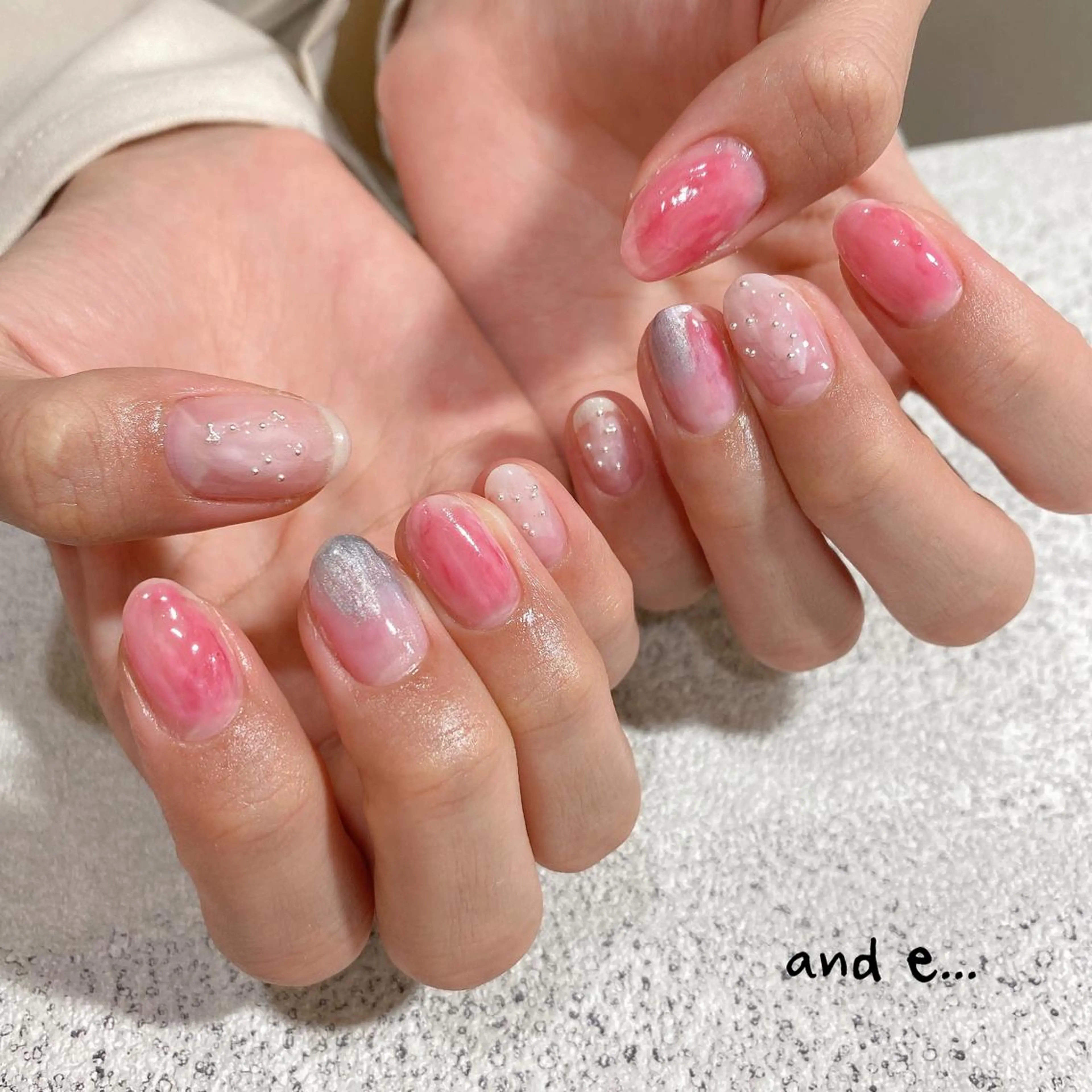 ネイル キラキラネイル ラメ(グリッター) ミラーネイル ニュアンスネイル オフィスネイル nailsalon mur.のネイルデザイン