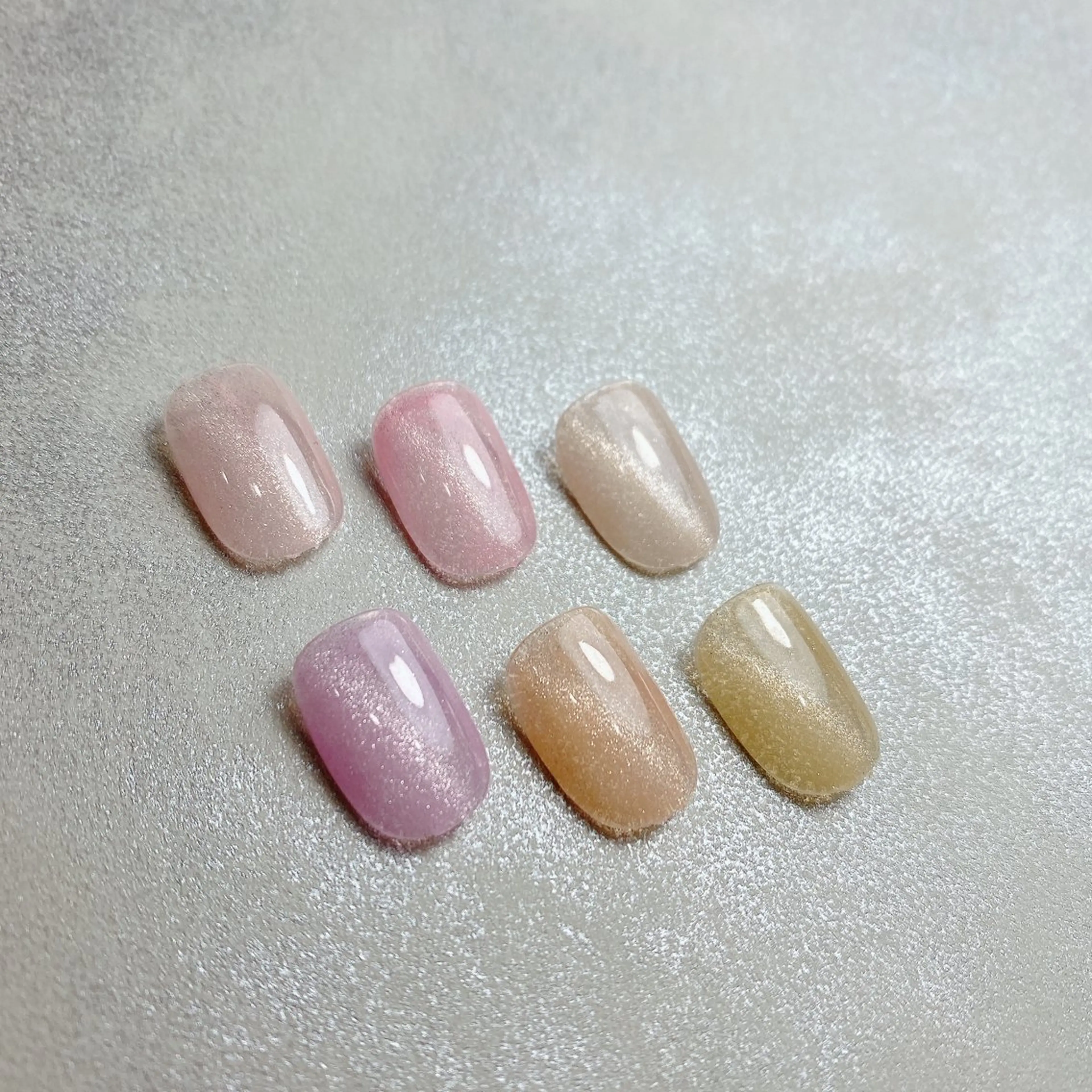 ネイル ジェルネイル ラメ(グリッター) マグネットネイル シルバー nail salon emiuのネイルデザイン