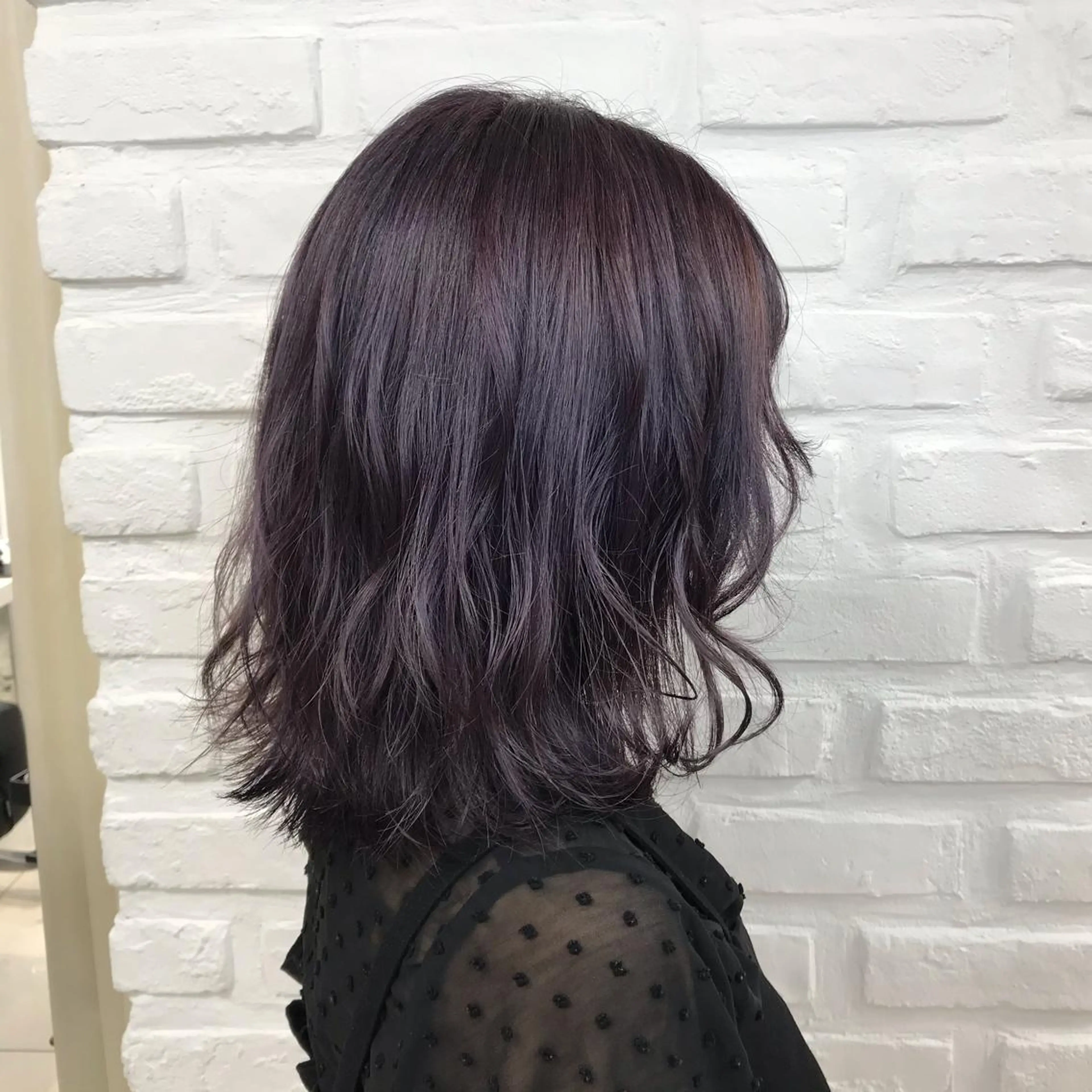 ミディアム カラー アッシュ ブリーチ 透明感カラー ラベンダーカラー ラベンダーアッシュ カット ヘアカラー トリートメント 暖色カラー🌹 中山由梨のヘアスタイル