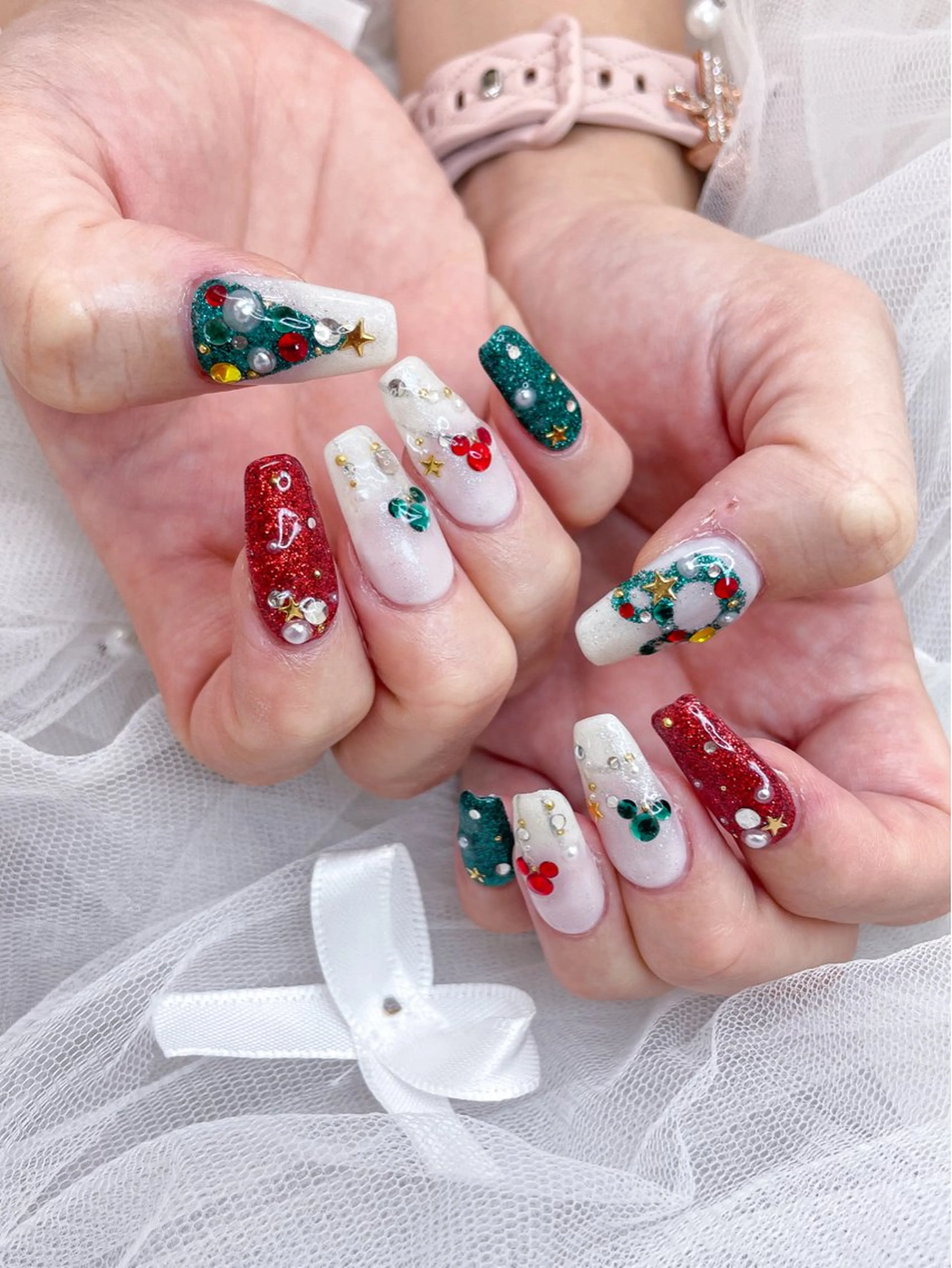 ネイル 冬ネイル クリスマス ハンドネイル 五十嵐 美智のネイルデザイン