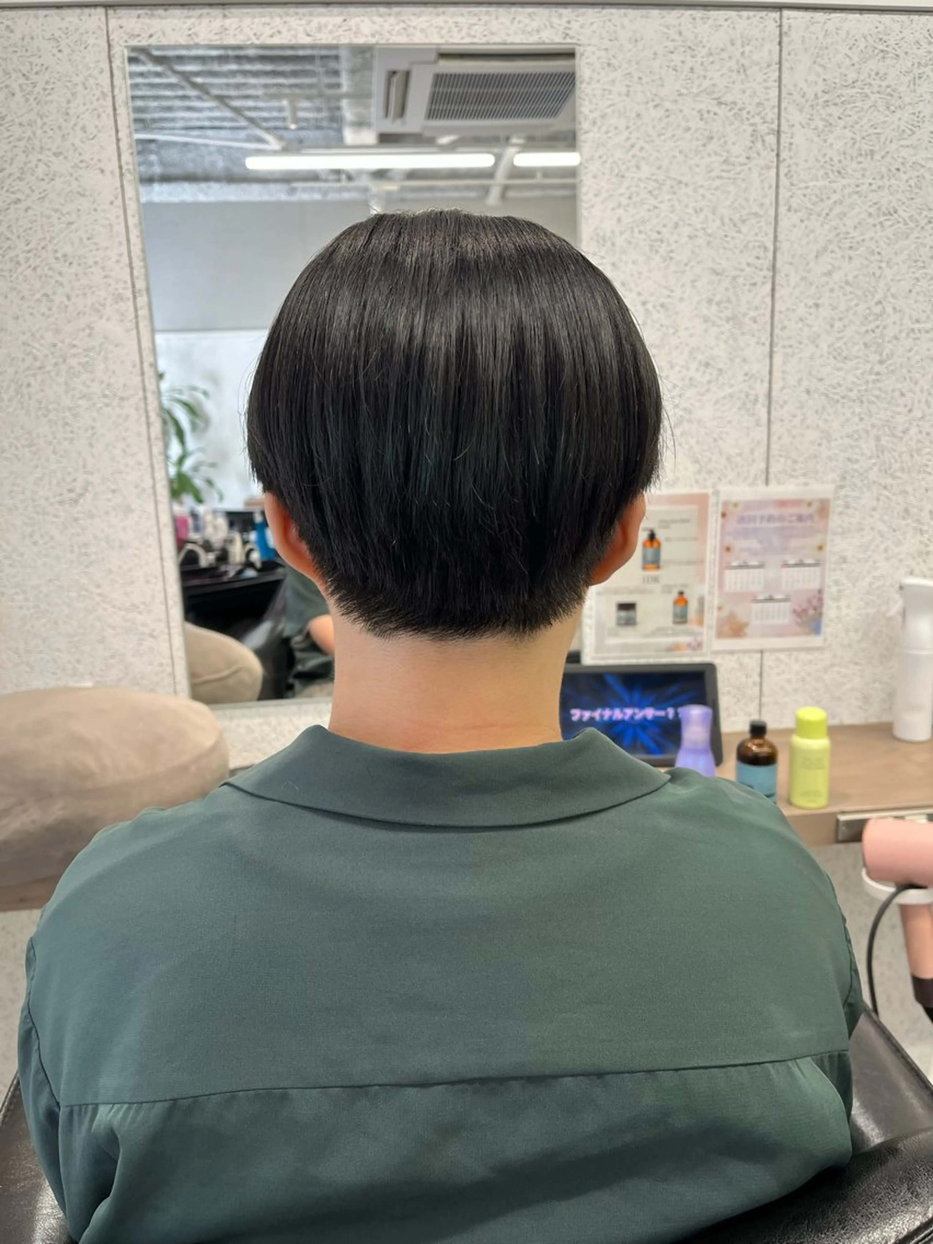ショート カラー カット ヘアカラー トリートメント 🍓艶髪/ハイトーン 🌈しんたに🐰のヘアスタイル