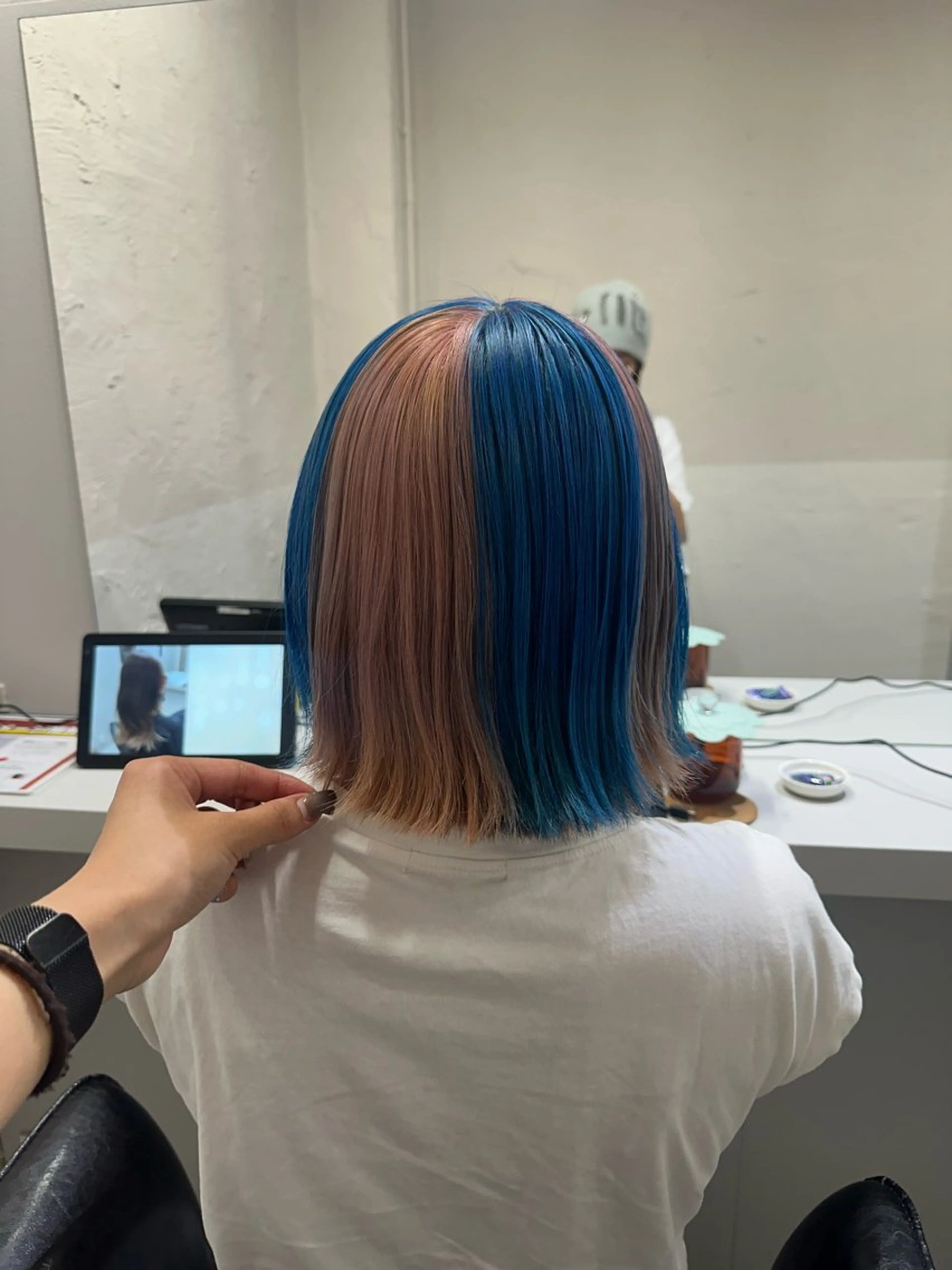 ミディアム カラー ヘアカラー tokute よしかわなお🍒のヘアスタイル