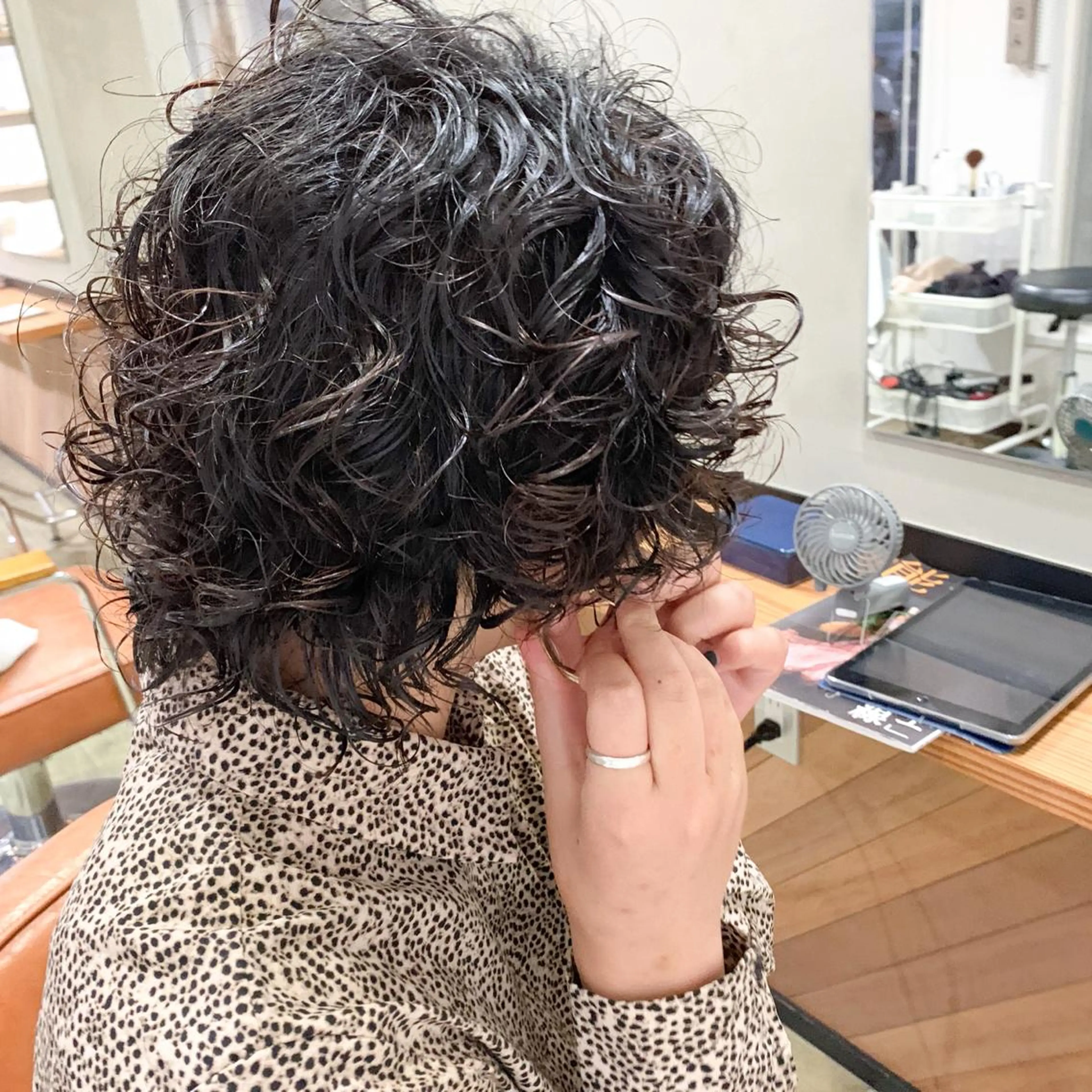 ミディアム パーマ ミディアムパーマ ウルフカット OLTI所属・中村 勇星のヘアスタイル