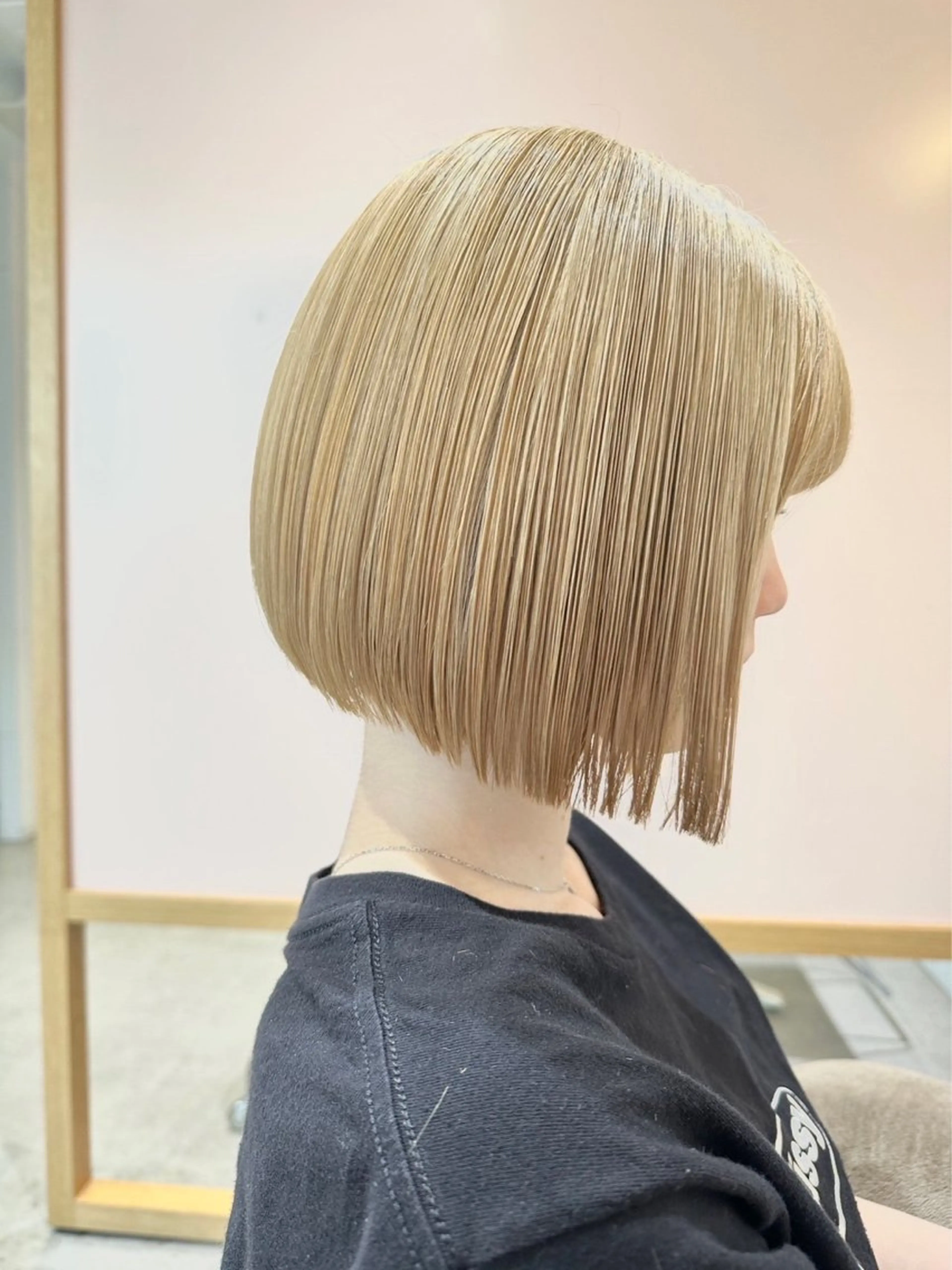 ショート 切りっぱなしボブ ボブ エリア唯一🌈ᵕ̈* 派手髪モリヤ🌺のヘアスタイル