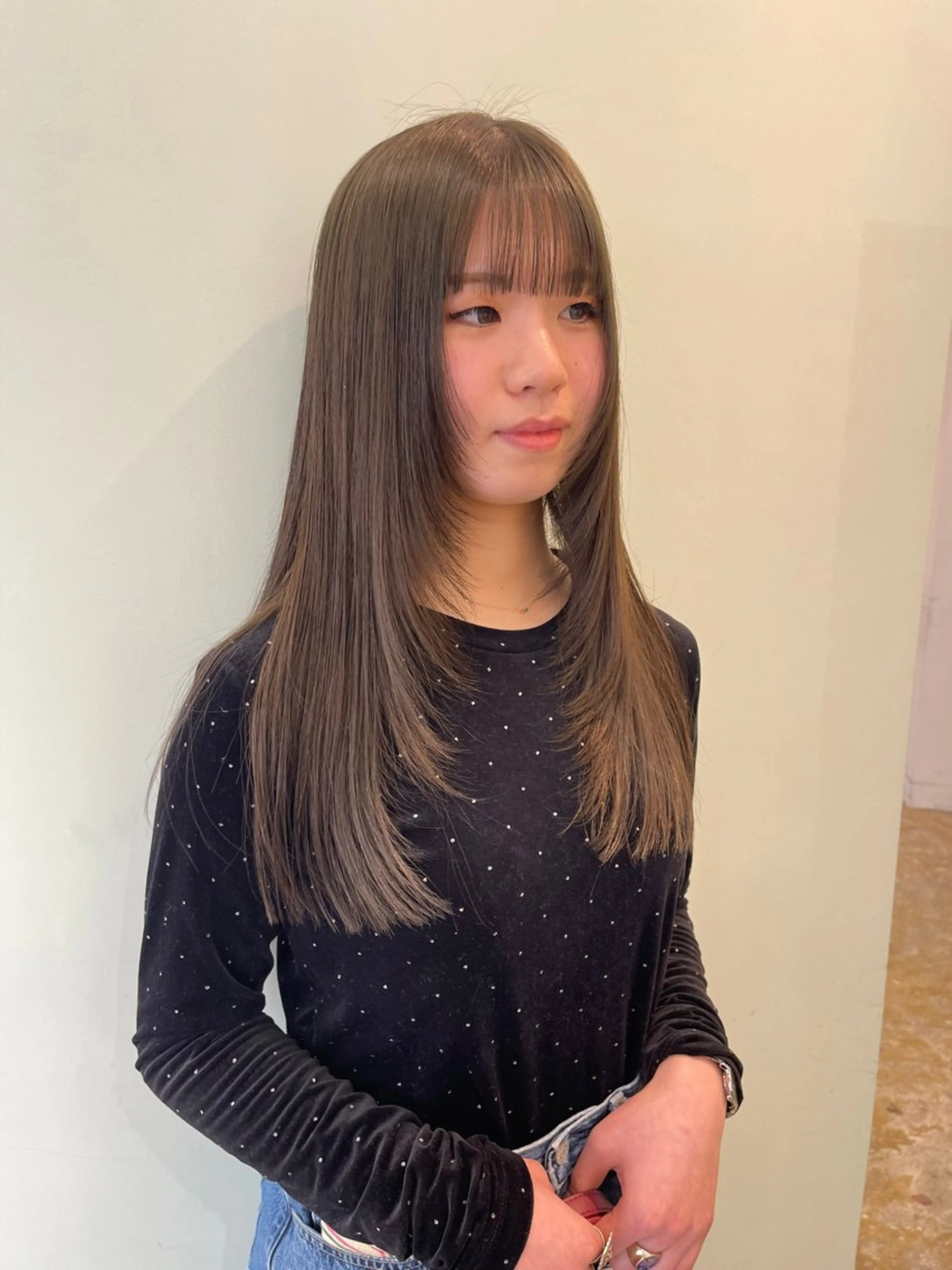 ロング riko/yew /顔まわりカットのヘアスタイル