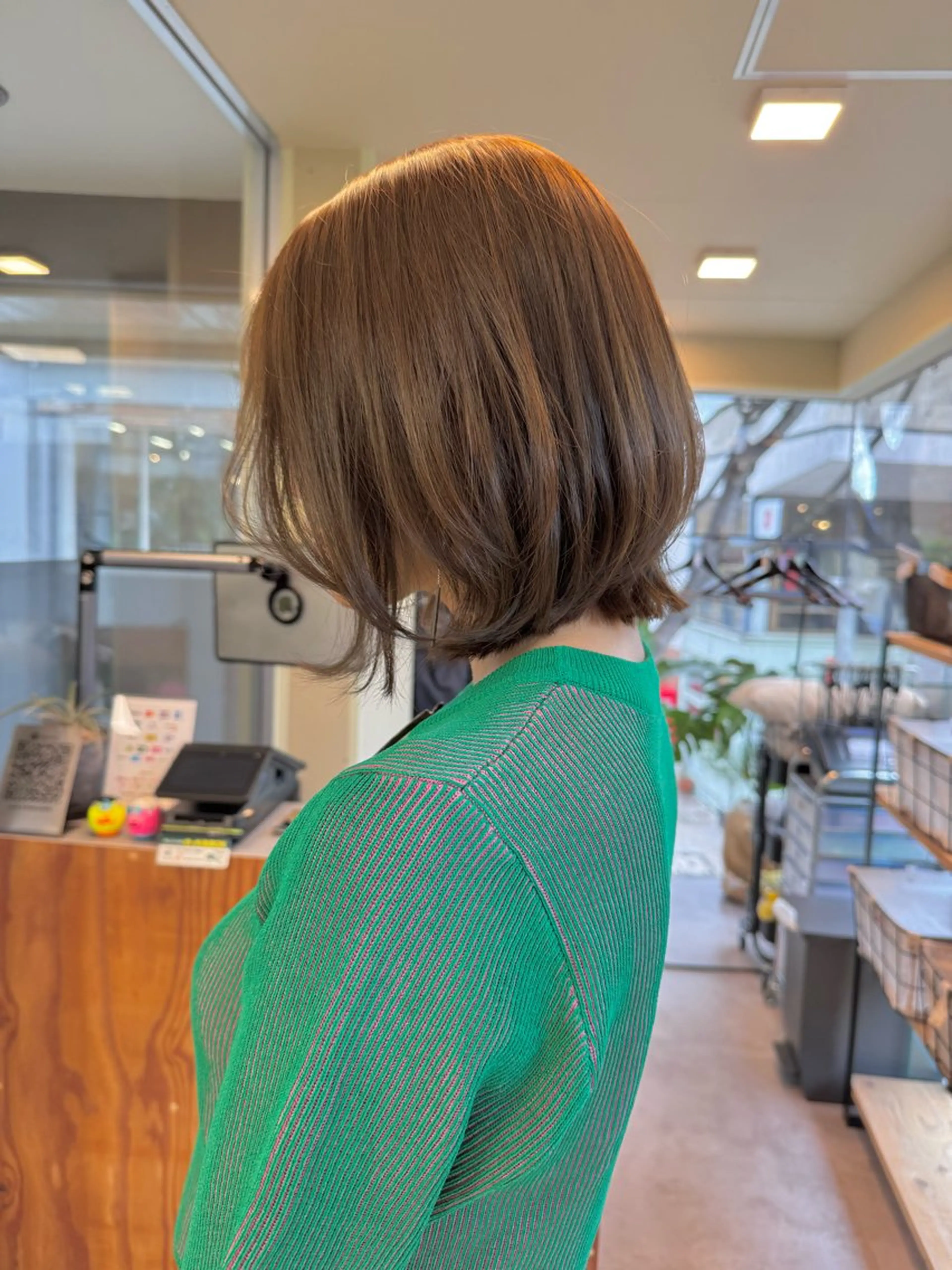 ショート カラー カット ヘアカラー トリートメント KOHNO/ブリーチ なし/透明感カラーのヘアスタイル