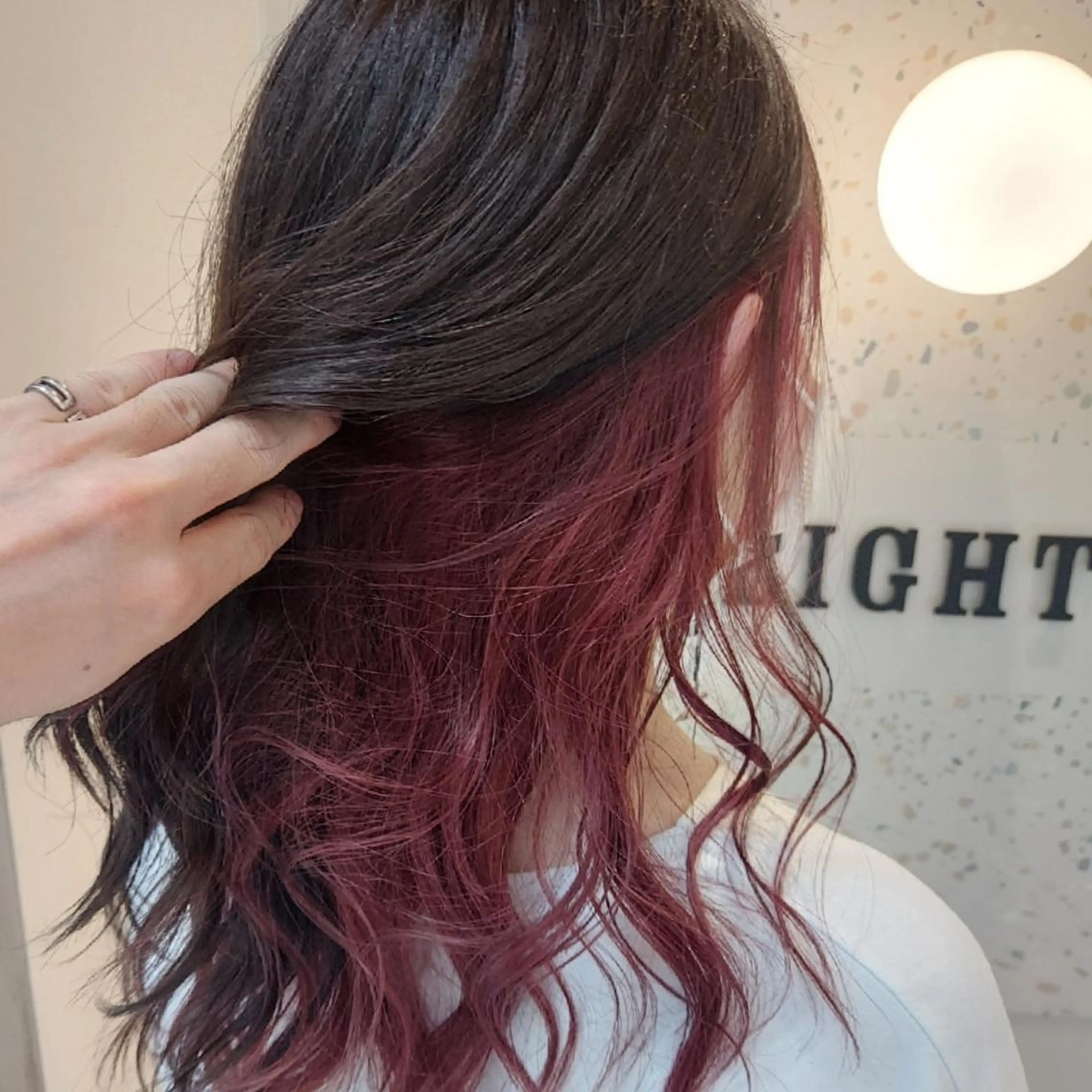 セミロング カラー インナーカラー grow上野御徒町【グロウ】所属・ブリーチ・ハイトーン 特化🎉内山のヘアスタイル