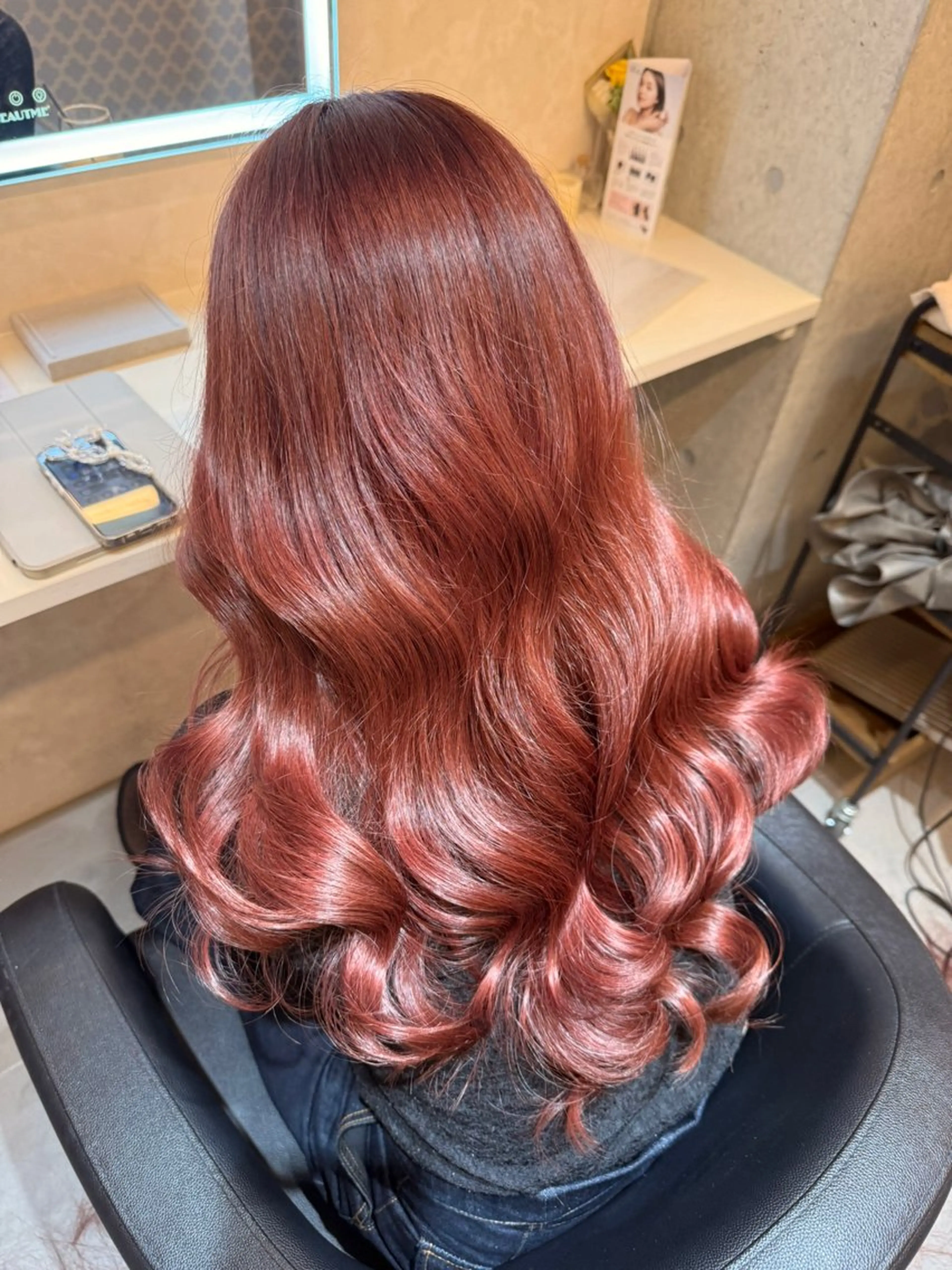 ロング カラー ブラウンカラー レッドカラー レッドブラウン ヘアカラー トリートメント RINA .のヘアスタイル