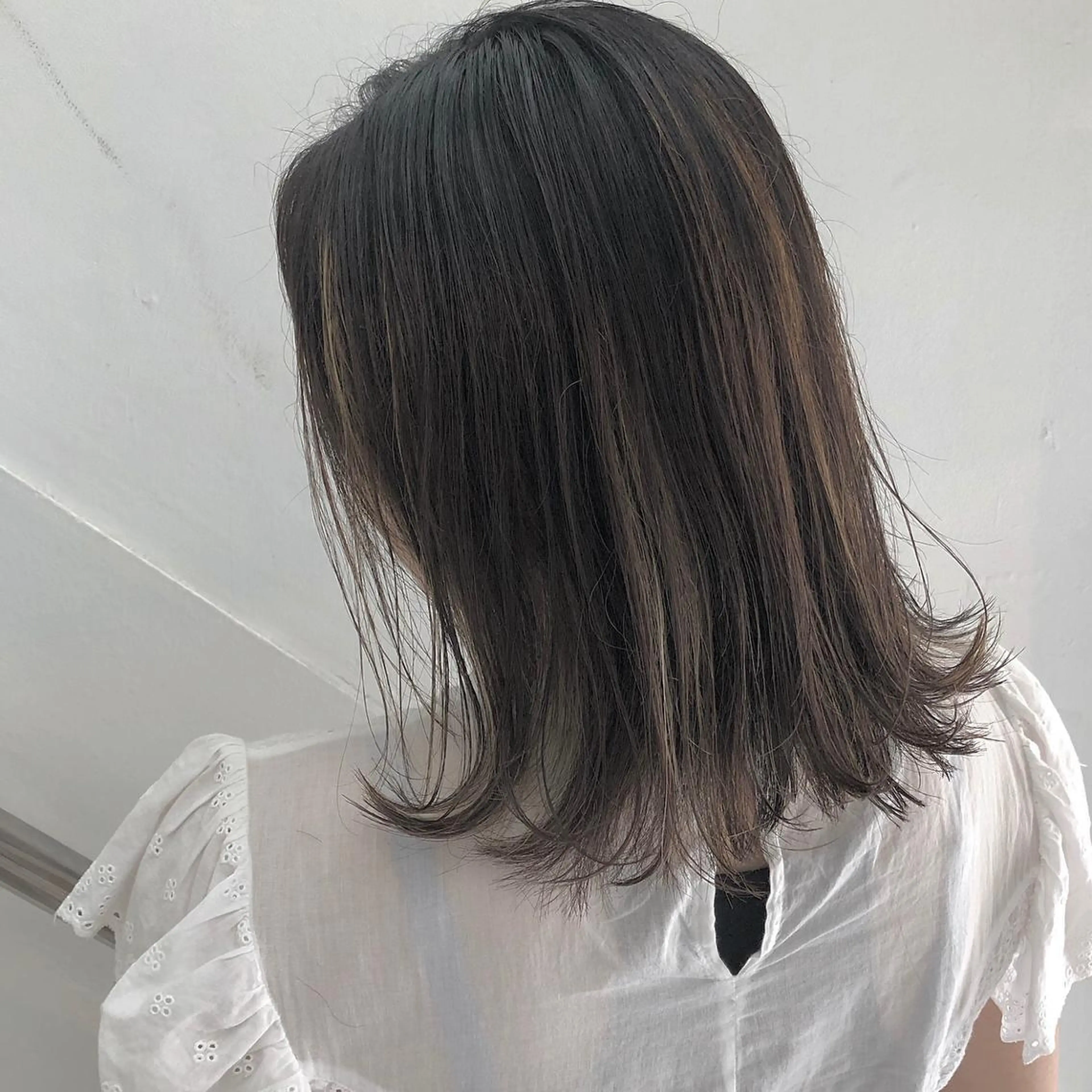 ミディアム カラー CLUTCH天王寺 西藤遥河のヘアスタイル