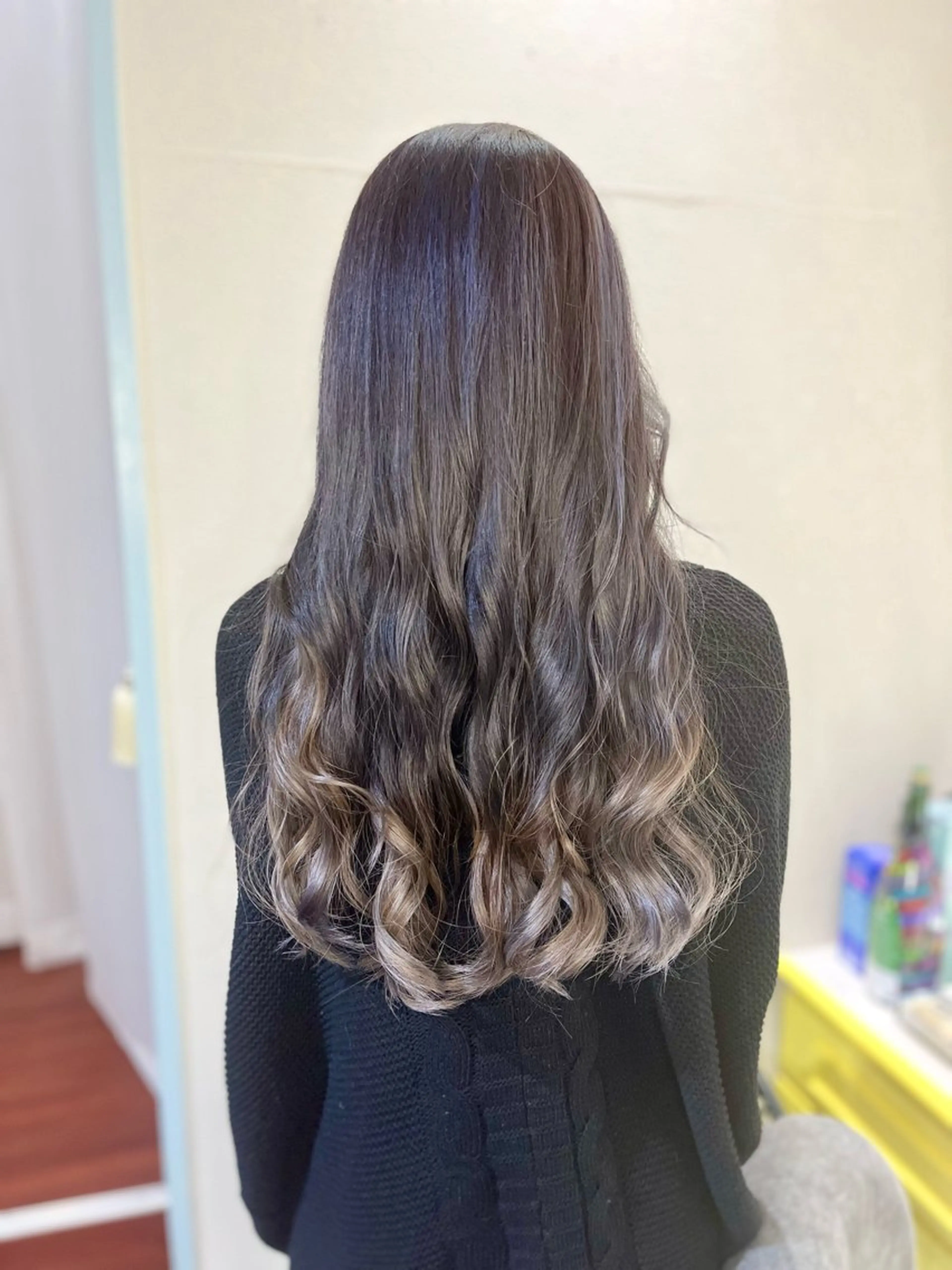 カラー G.O.A.T hair所属・Karen ✂︎GOAThairのヘアスタイル