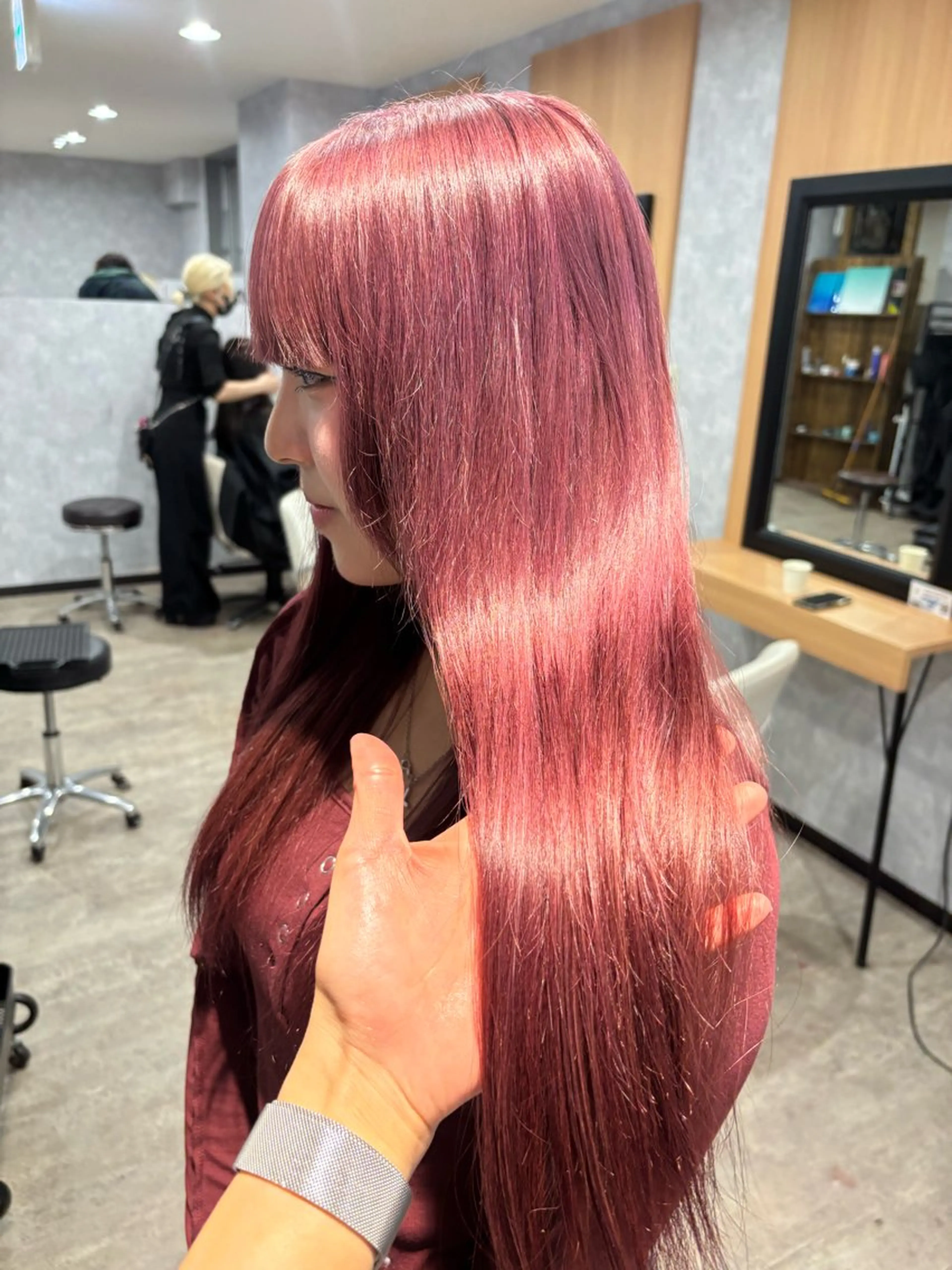 ロング カット ヘアカラー トリートメント 🌐NATSUMI 🌐【寒色カラー】のヘアスタイル