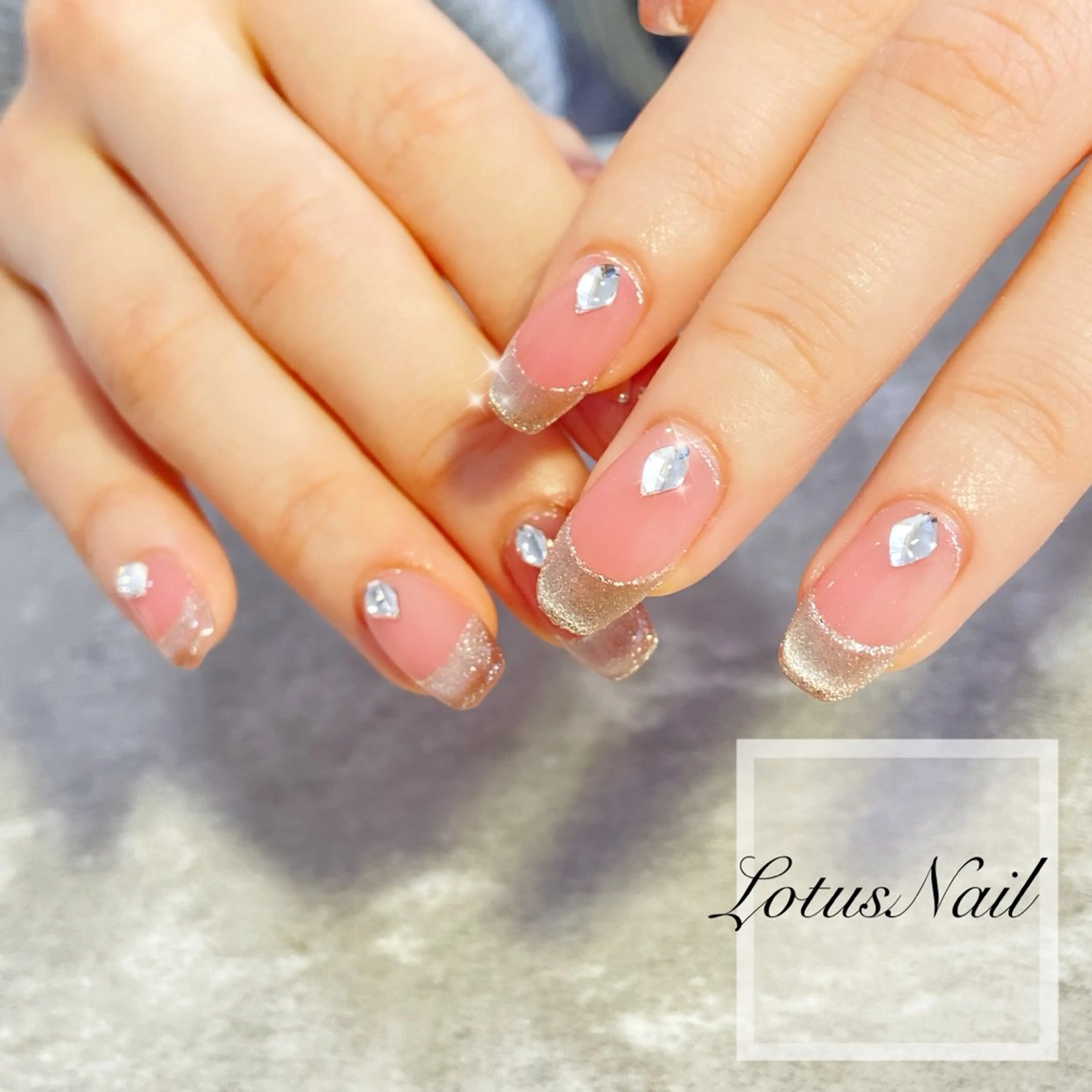 ネイル マグネットネイル Lotus Nailのネイルデザイン
