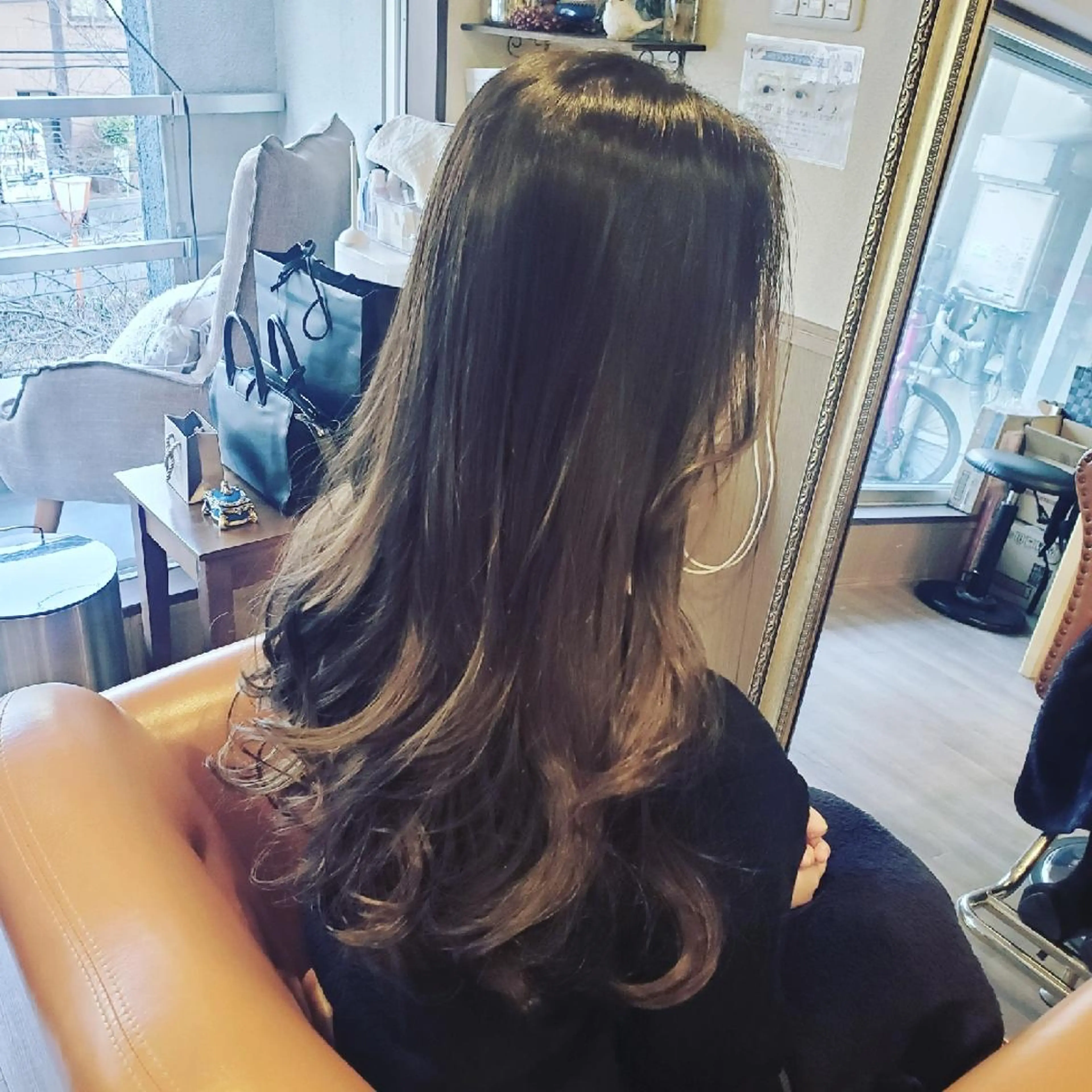 カラー ロング アディクシーカラー ブリーチ イルミナカラー 外国人風カラー トリートメント カット ヘアカラー トリートメント spa hair ark 富井直美のヘアスタイル