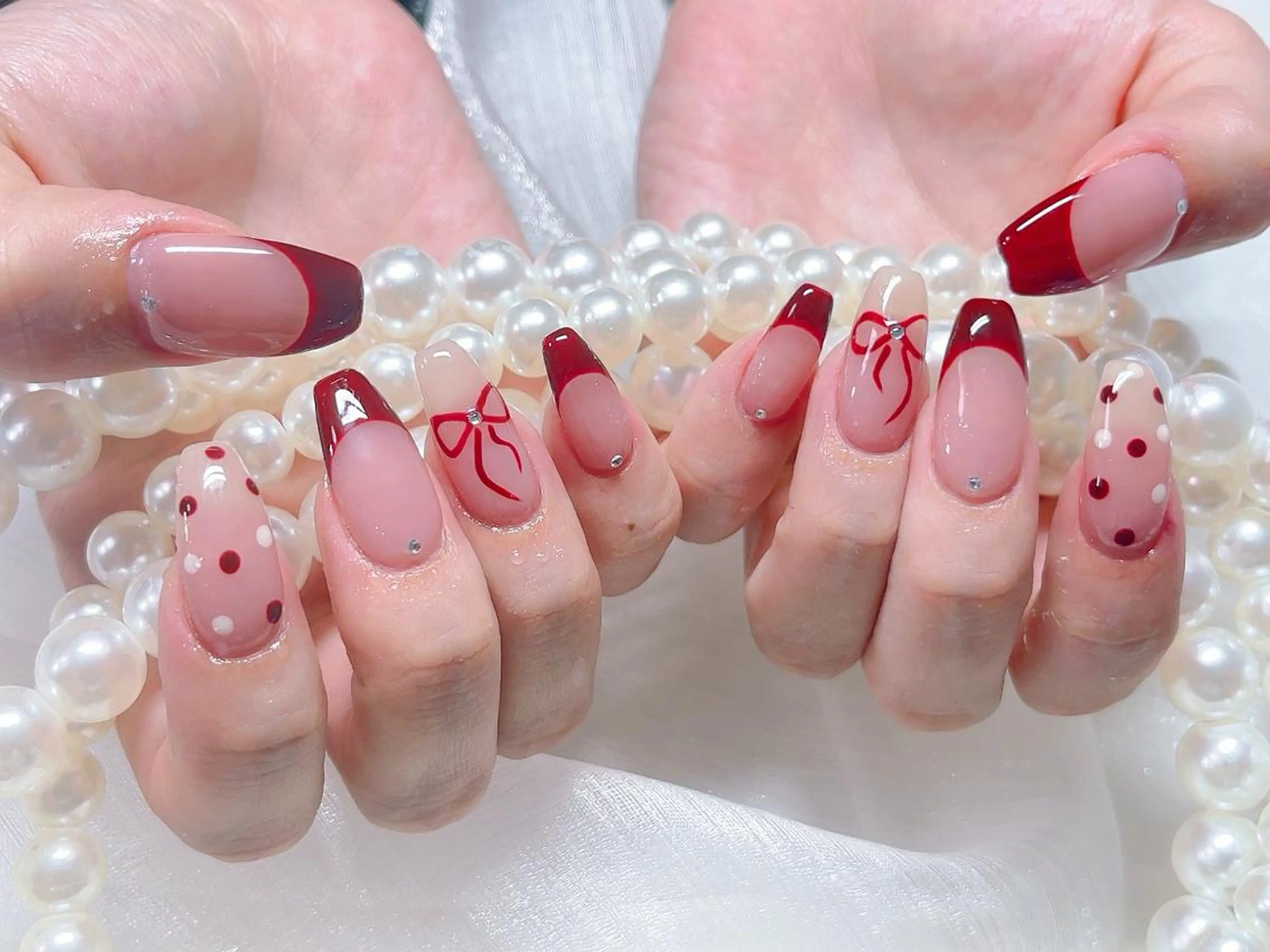 ネイル オーロラネイル 長さ出し フレンチネイル ガーリー キラキラネイル nanako nailのネイルデザイン