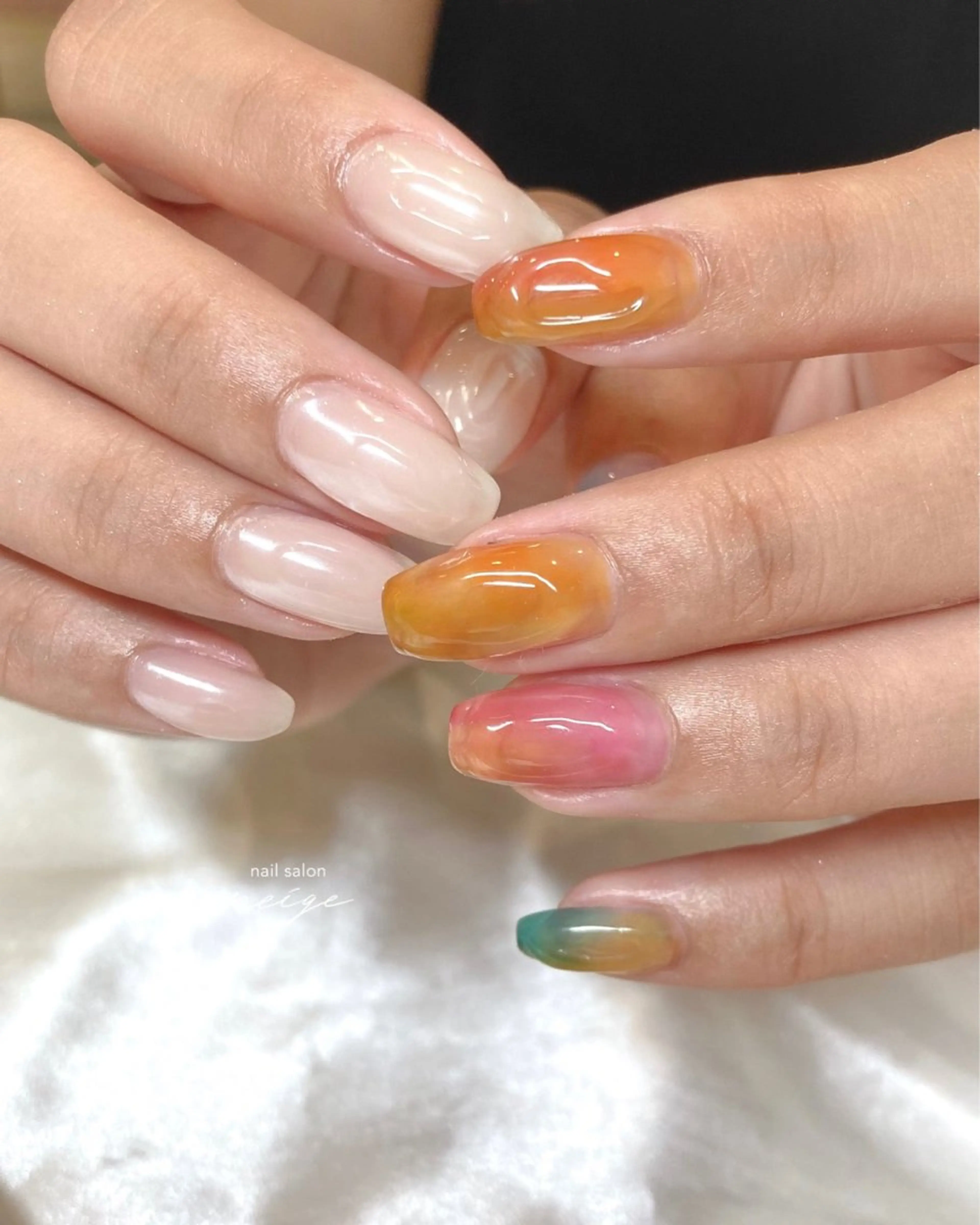 ネイル ホワイト nail salon neige所属・ジェムネイル Risa.のネイルデザイン