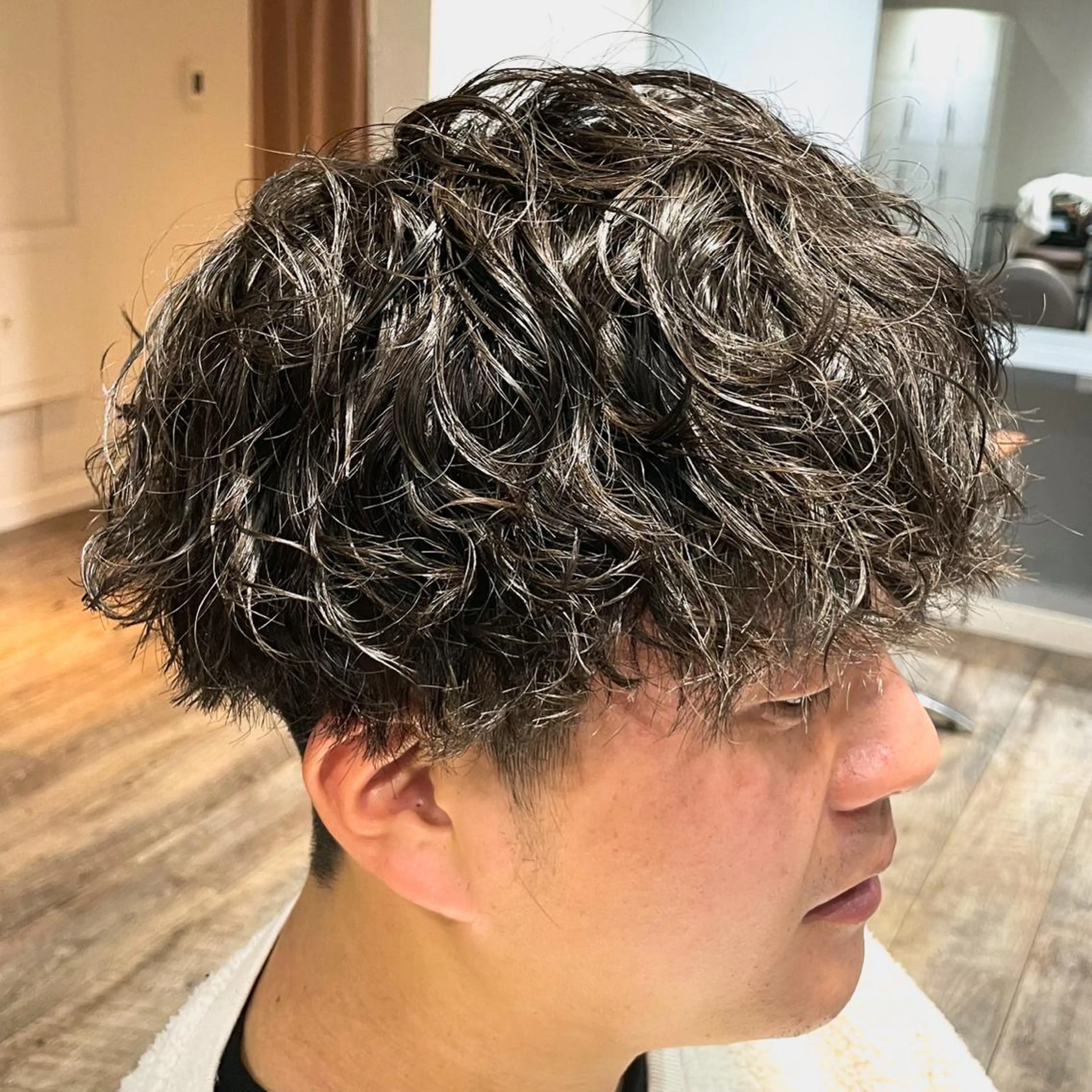 パーマ メンズ メンズパーマ スパイラルパーマ カット パーマ ヘアセット メンズ/メンズパーマ /心斎橋/新地政紀のヘアスタイル