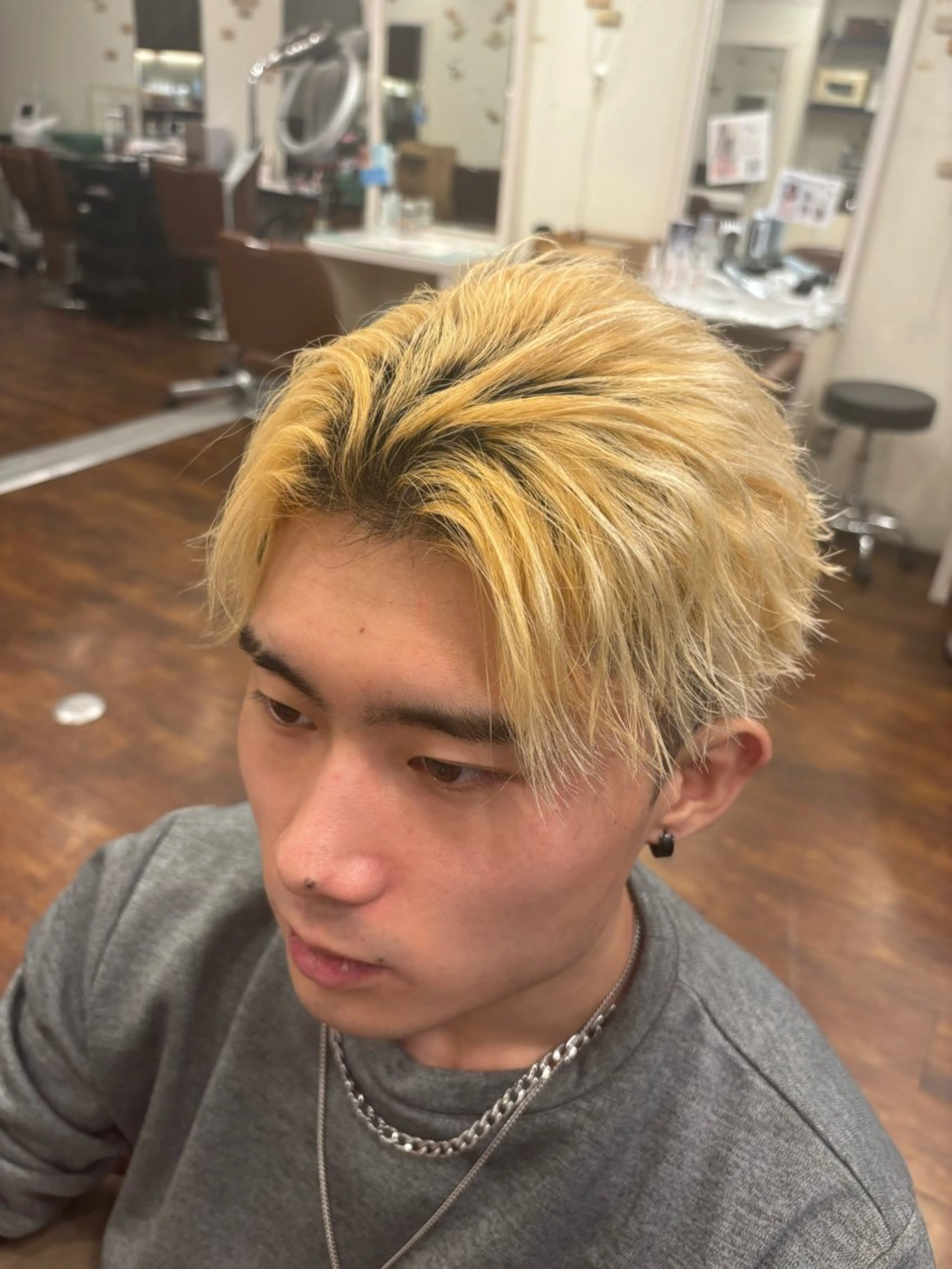 ショート メンズ フェザーパーマ マッシュ メンズパーマ ショートヘア 井上 悠人のヘアスタイル
