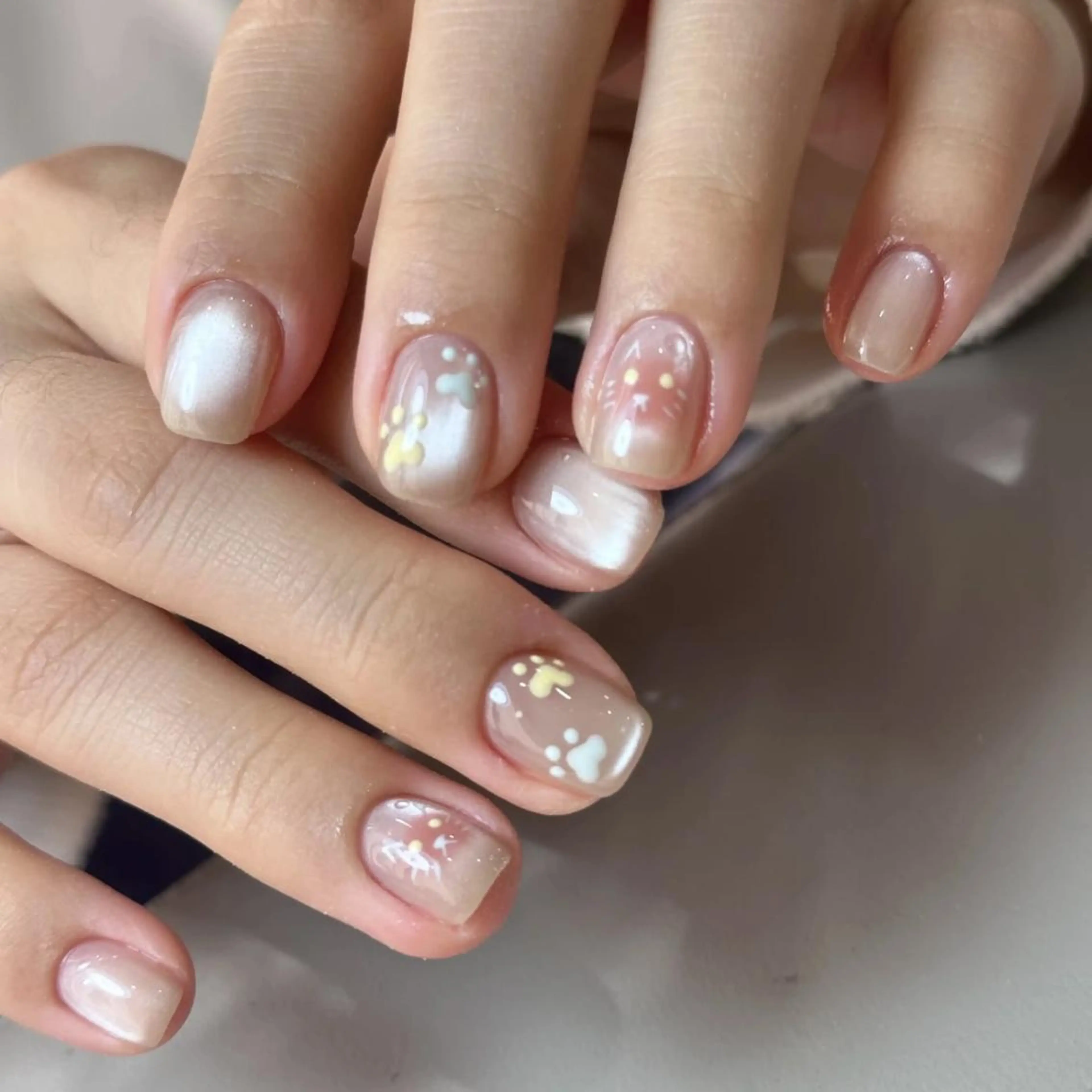 ネイル RAFFINE 月🦋🩵のネイルデザイン