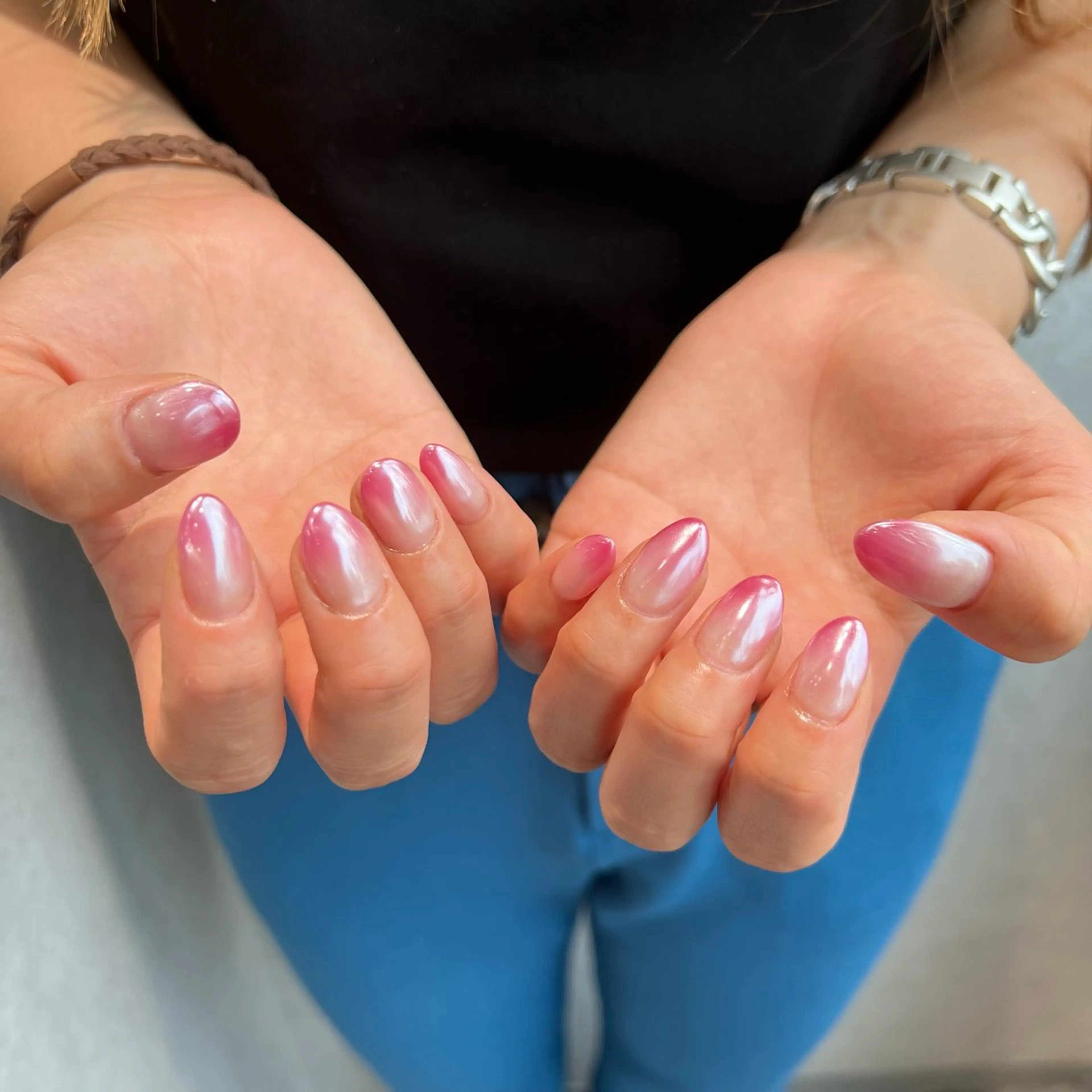 ネイル グラデーション ホワイト Rommy Arisaのネイルデザイン