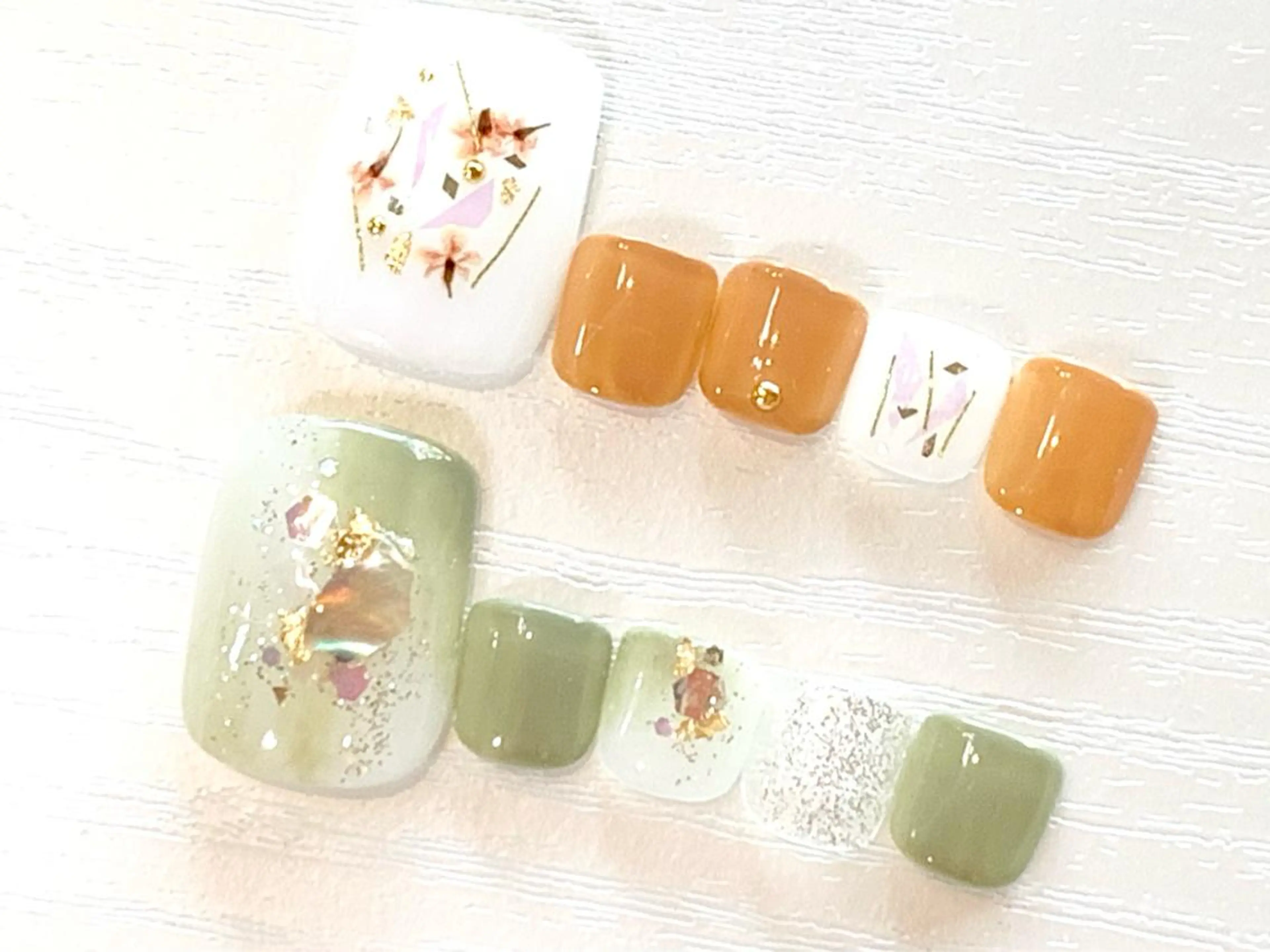 ネイル フットネイル @.Freestyle 【フリースタイル】所属・根本 奈美のネイルデザイン