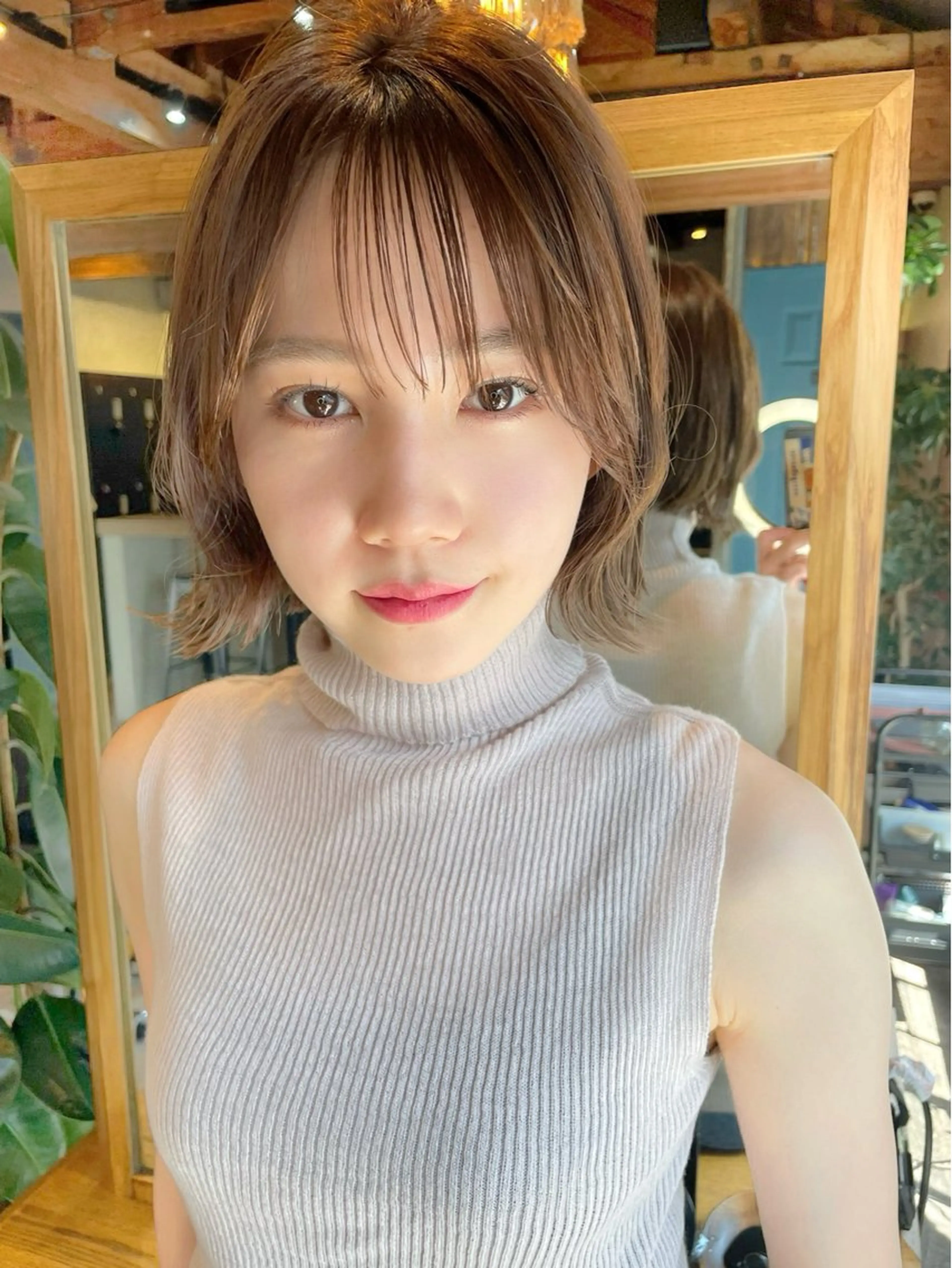 ショート カラー ボブ シースルーバング カット ヘアカラー トリートメント 結べるレイヤーボブ くびれLady表参道のヘアスタイル
