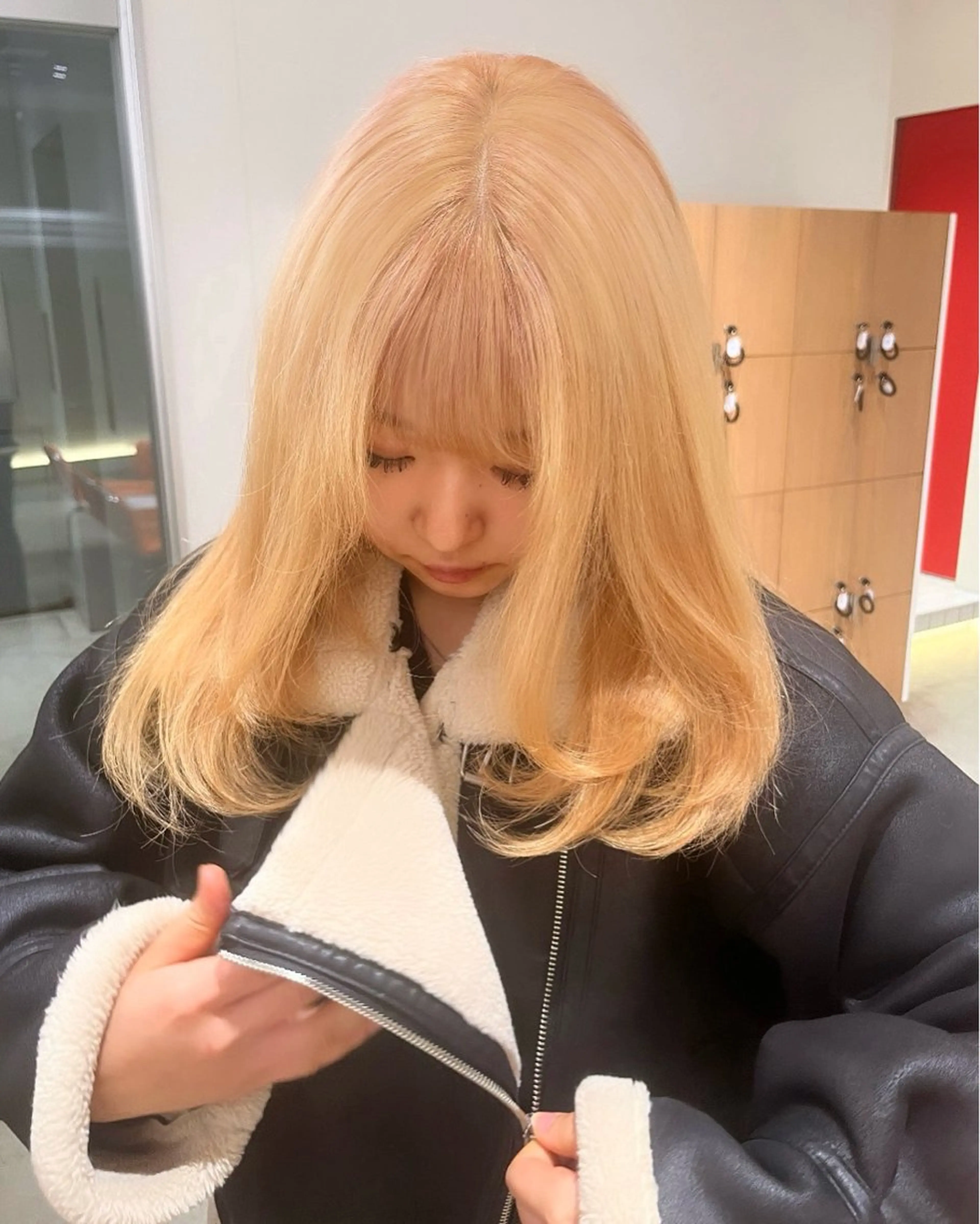 セミロング 愛瑠奈 erunaのヘアスタイル