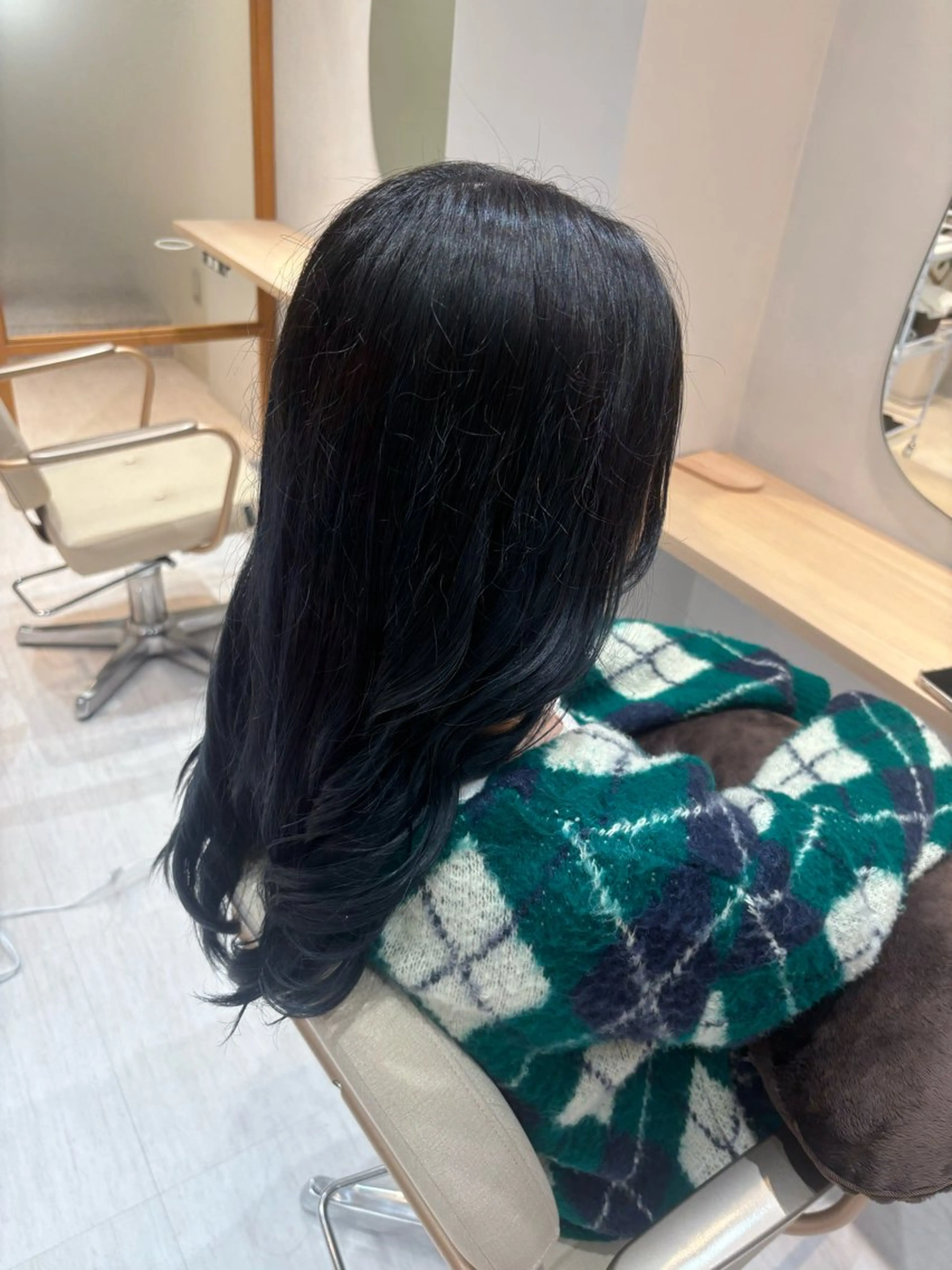 カラー ブルーカラー ヘアカラー 小林 琉花のヘアスタイル