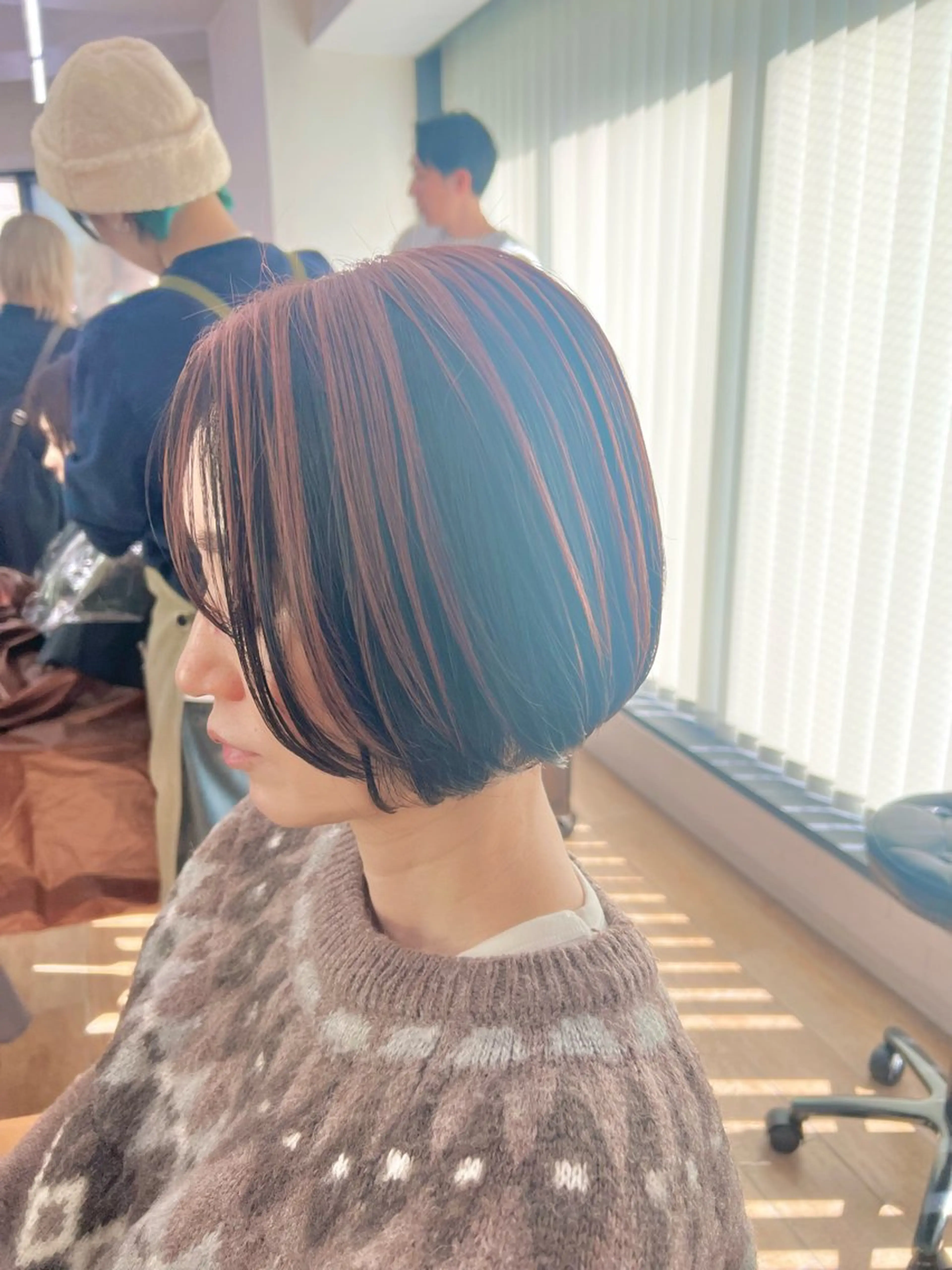 ミディアム ボブ ハイライト ハイライト/ウルフ/ 💙鶴岡　愛💙のヘアスタイル