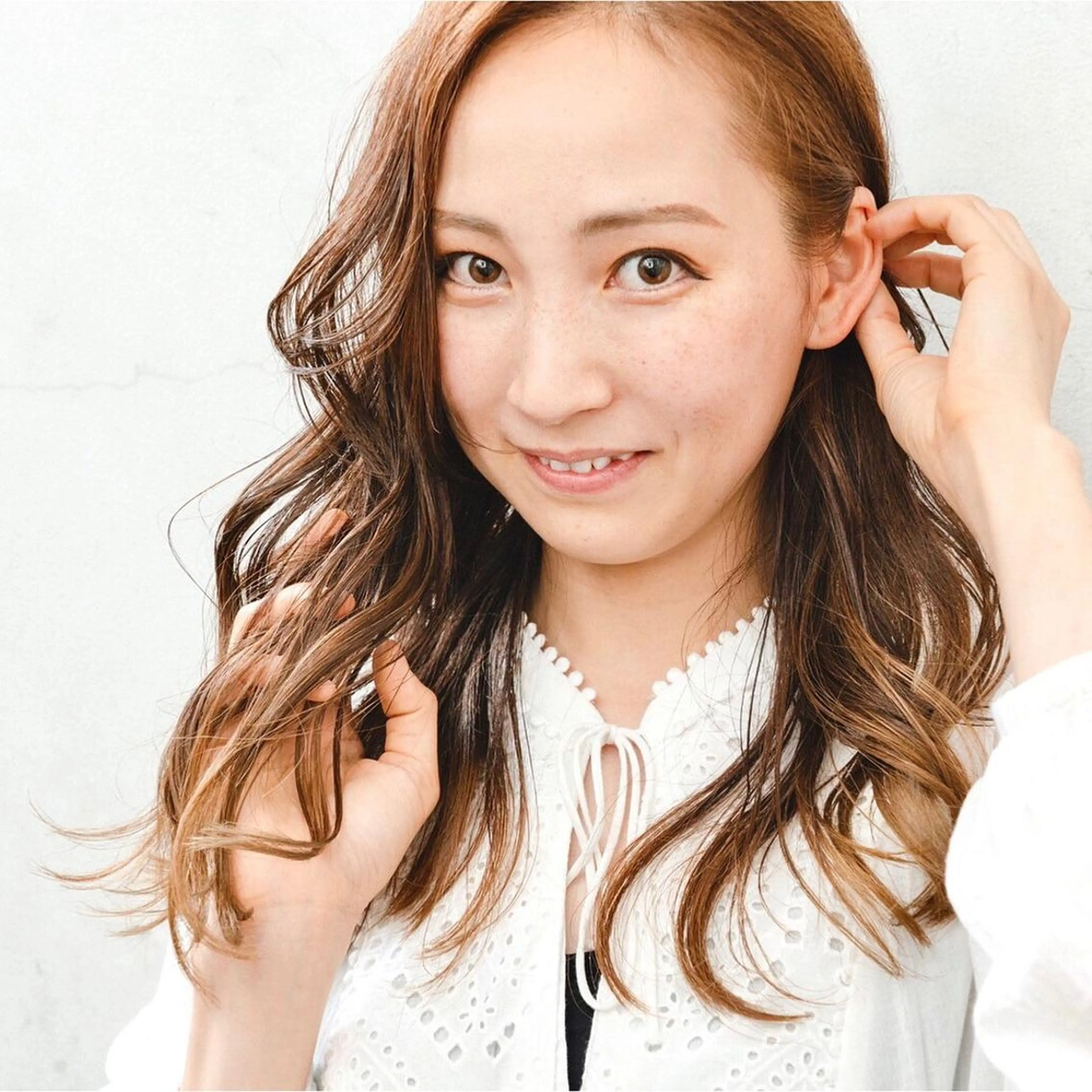 セミロング シェアハピ ヤマモトのヘアスタイル