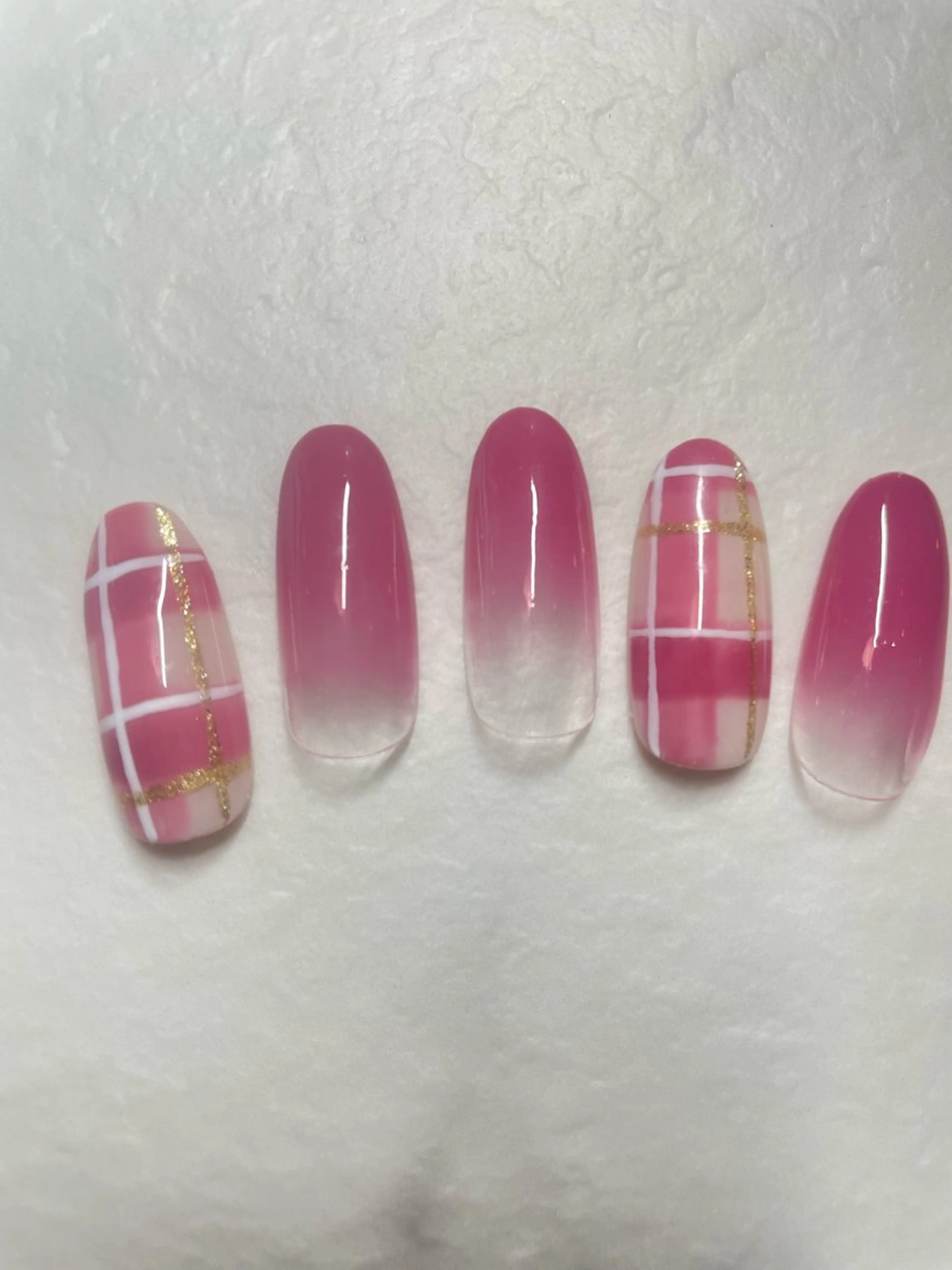 ネイル total salon fu-a'[フーア]所属・佐藤 芽衣のネイルデザイン