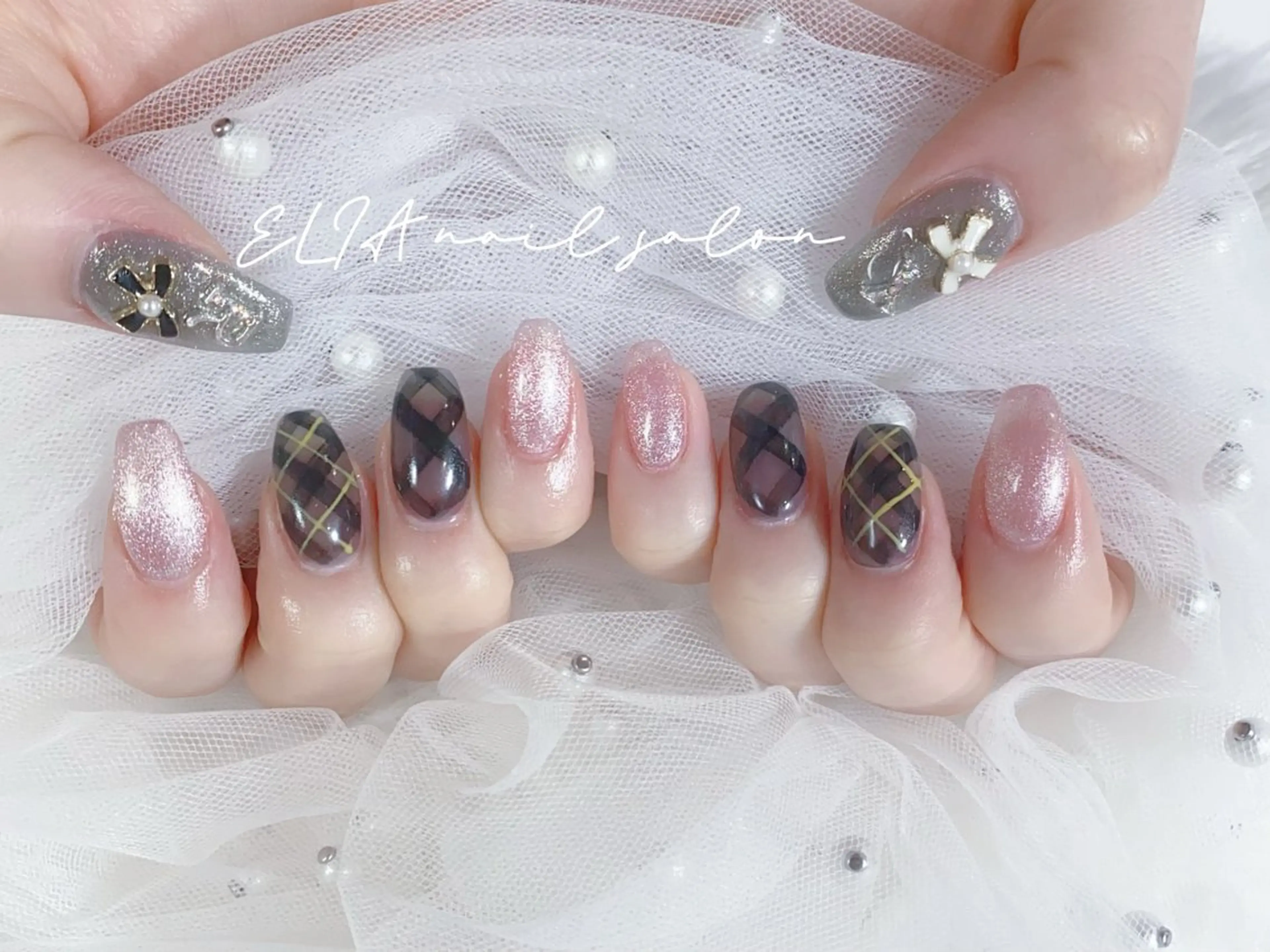 ネイル チークネイル 長さ出し グラデーション ラメ(グリッター) ラメグラデーション ELIA【エリア】 nailsalonのネイルデザイン