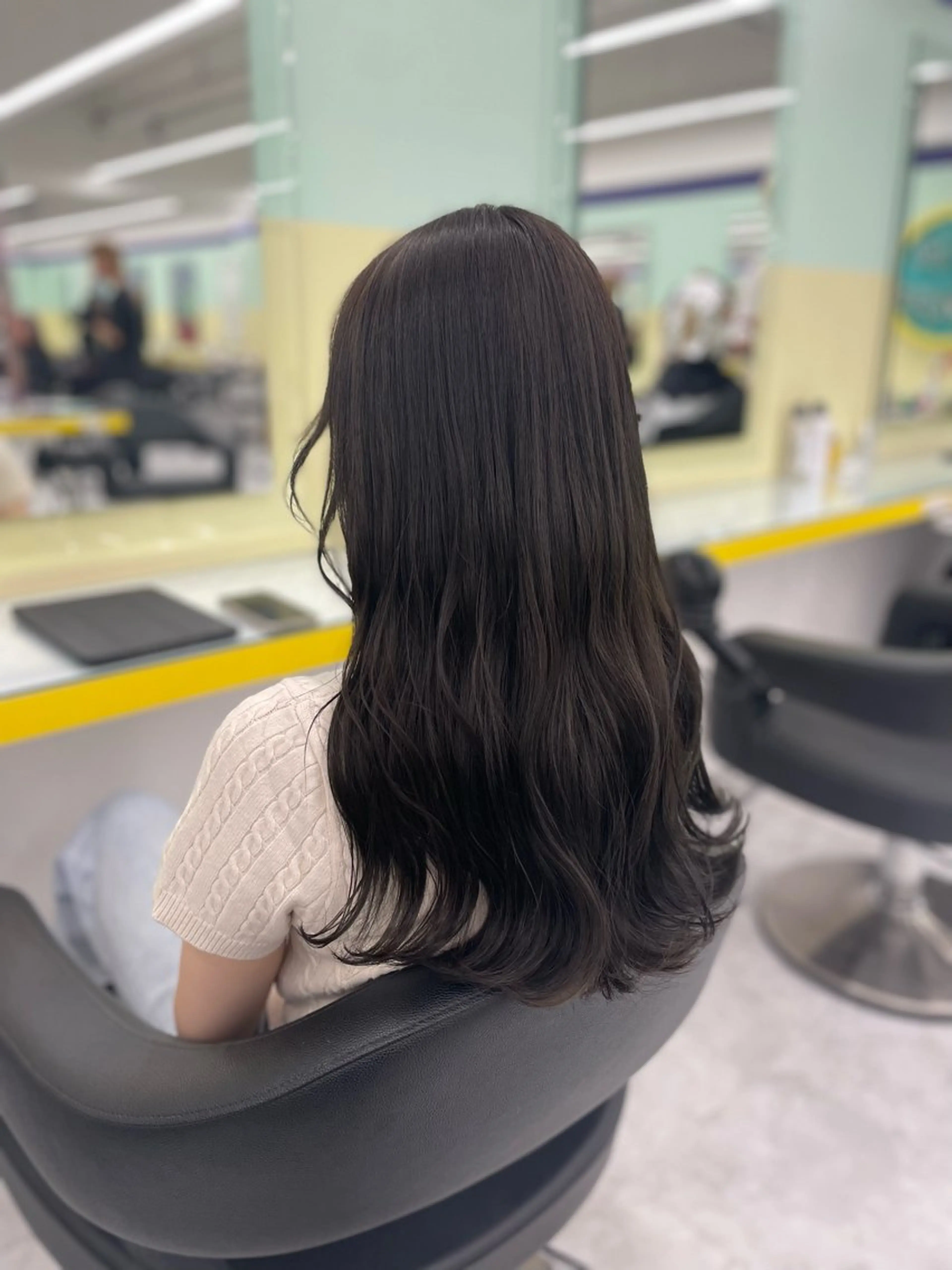 セミロング カラー ヘアアレンジ カット ヘアカラー トリートメント ☁️縮毛矯正✖️ 透明感☁️りくのヘアスタイル