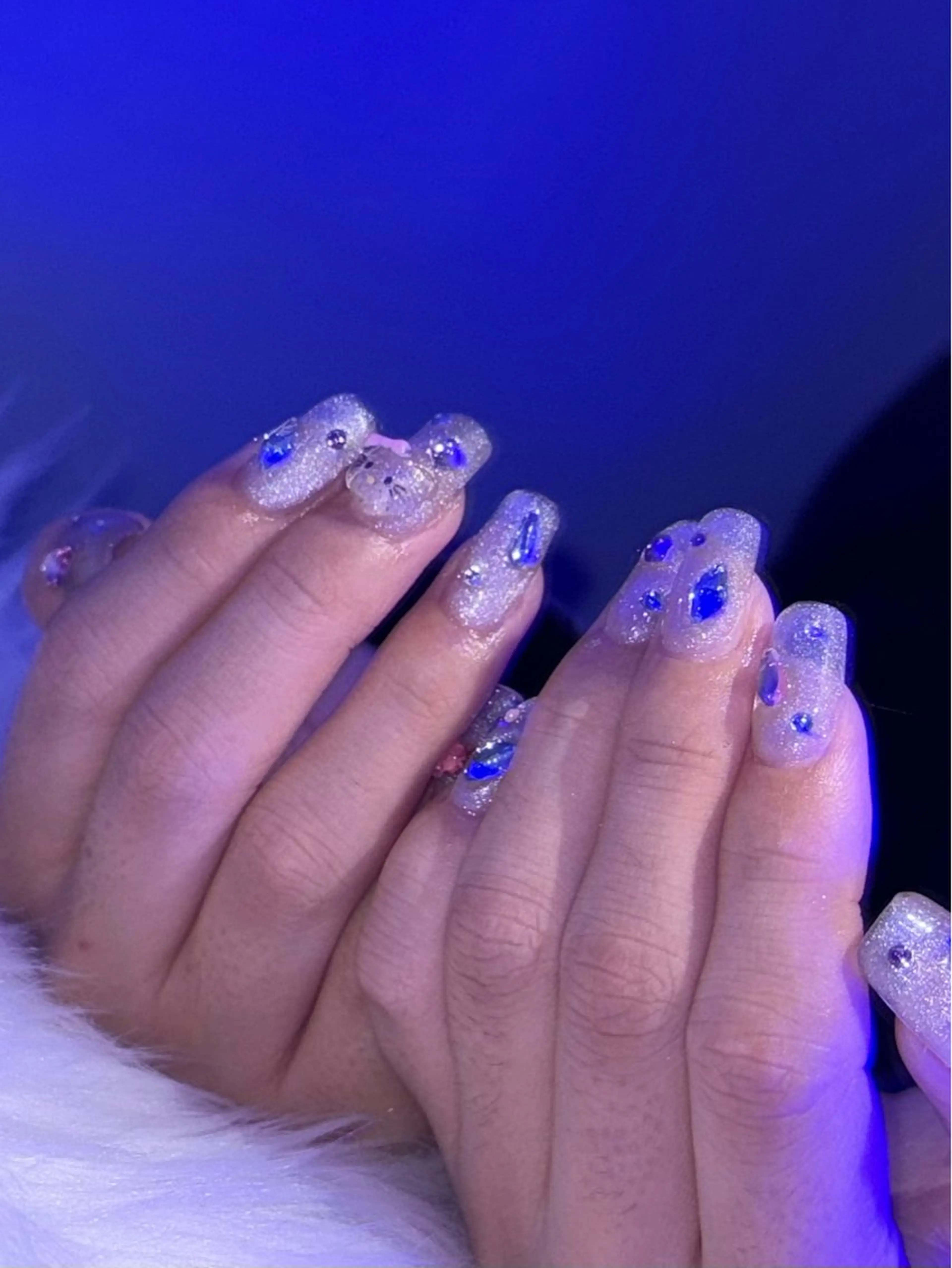 ネイル ストーンネイル ハンドネイル Nail salon BiBi所属・BiBi Nanakaのネイルデザイン