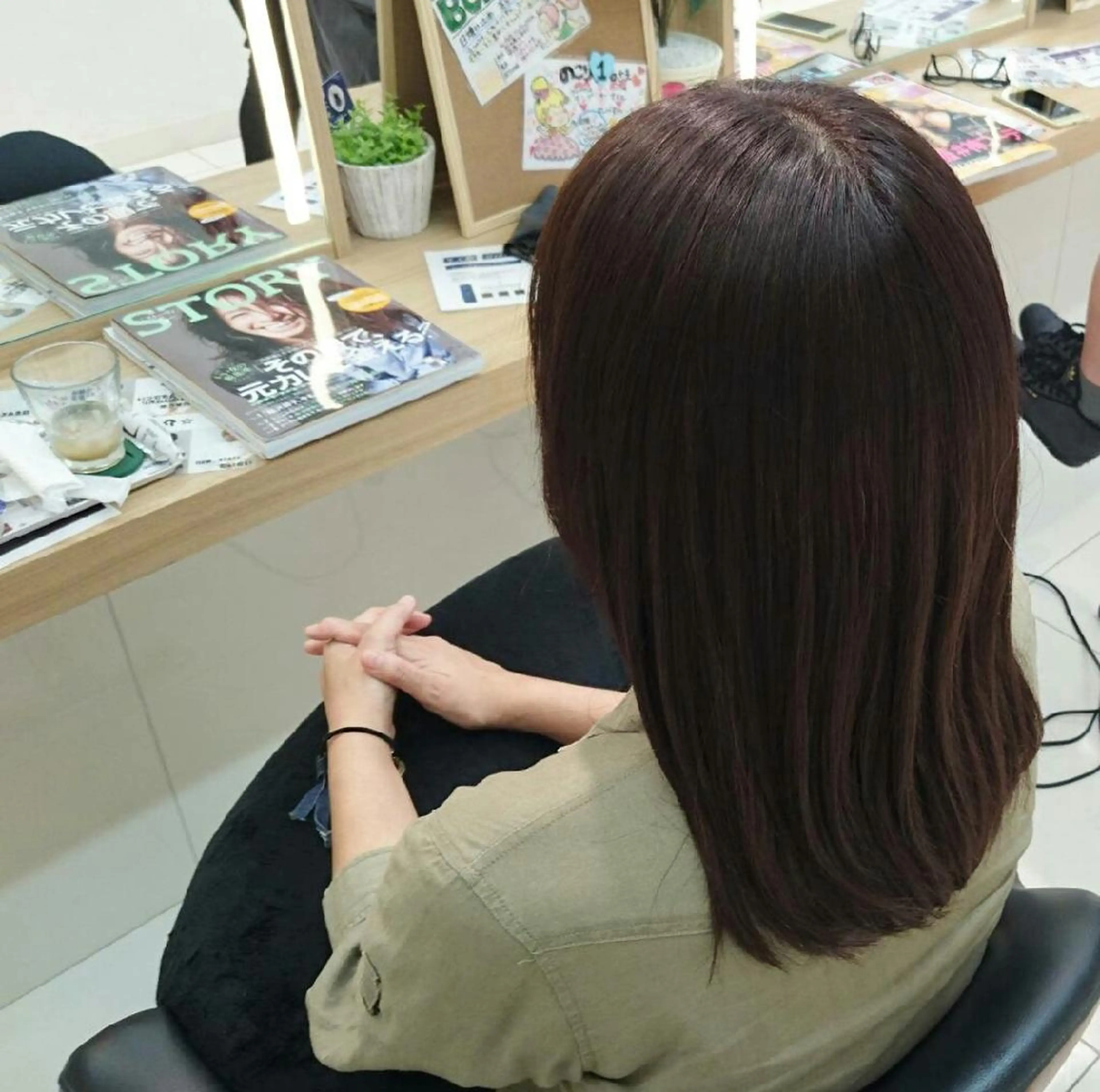 ロング カラー イルミナカラー 透明感ハイライト◎ 伊藤夏海のヘアスタイル