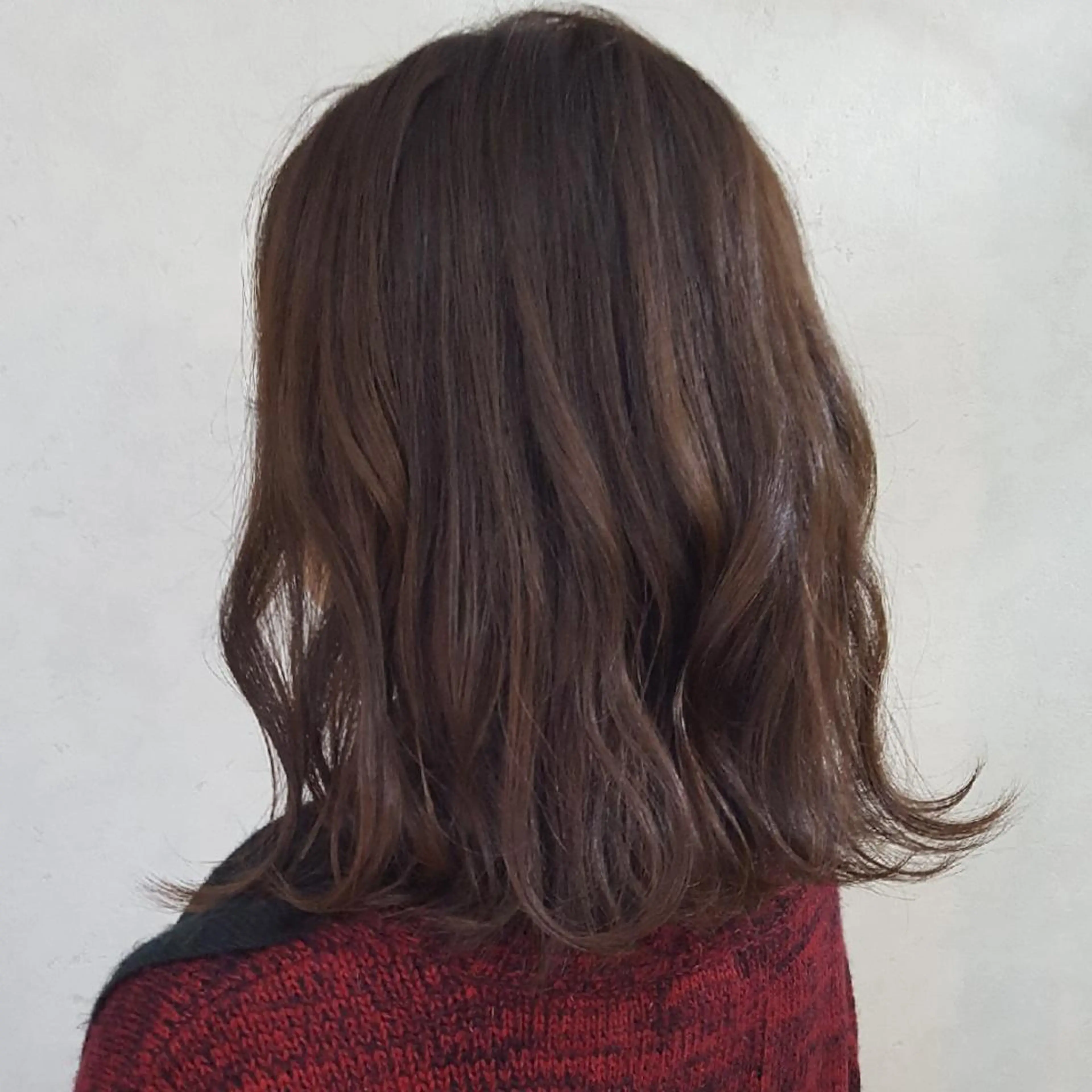 ミディアム カラー 外ハネヘア 🔳髪質改善🔳 岡本陽のヘアスタイル