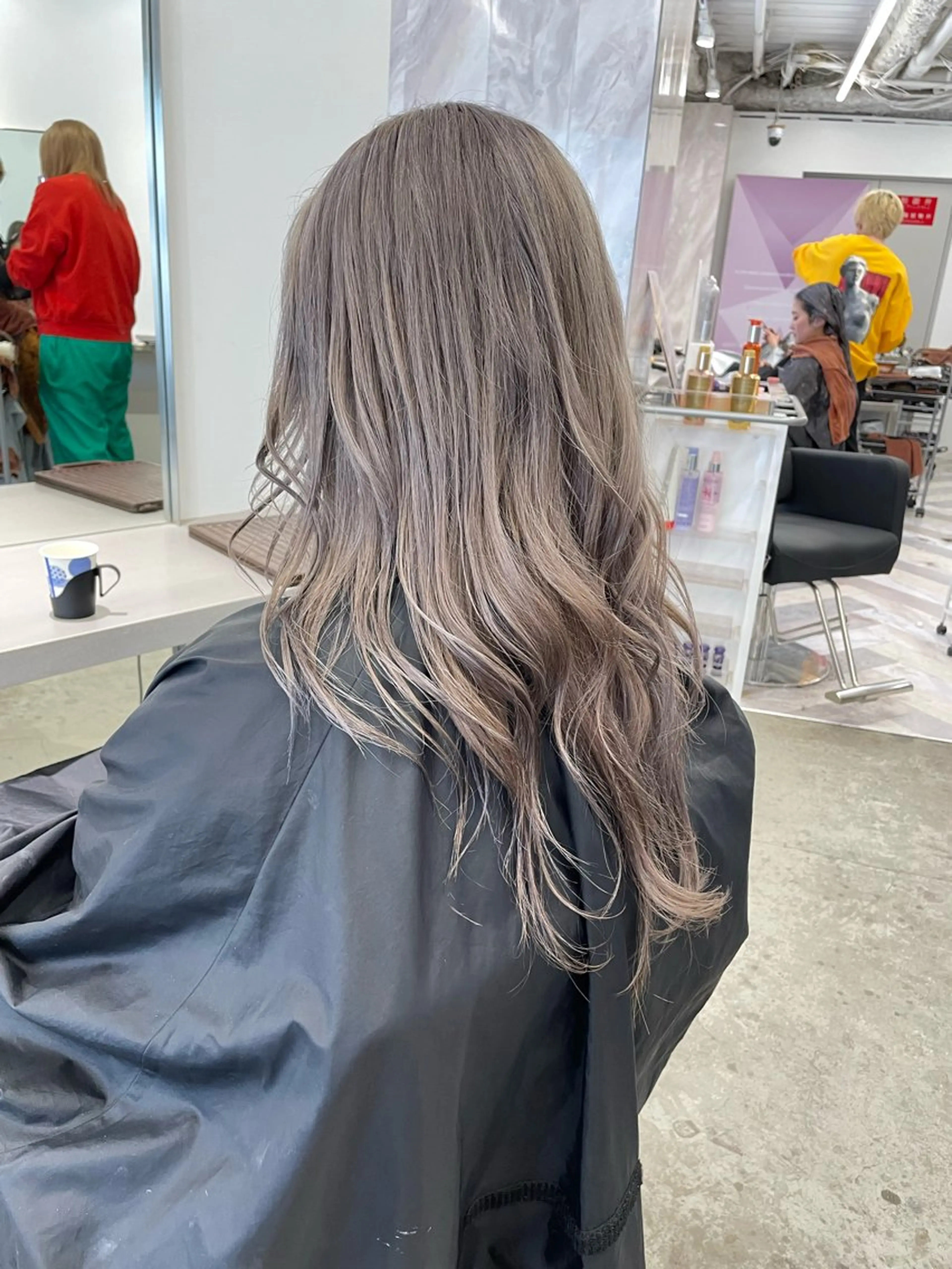 セミロング ヘアカラー トリートメント ヘアセット 🎗井上 竜 ブリーチ指名No.1のヘアスタイル