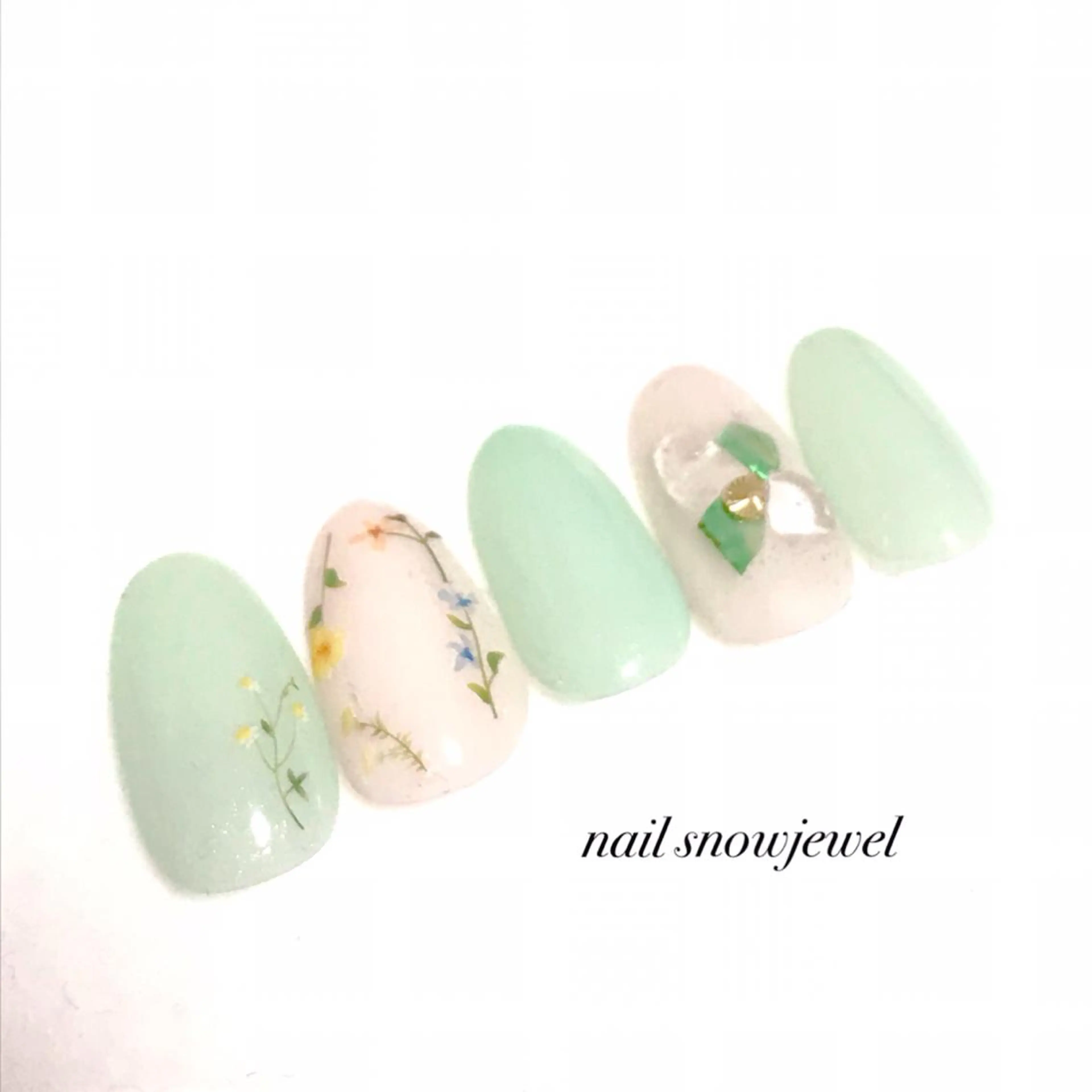 ネイル nail snowjewelのネイルデザイン