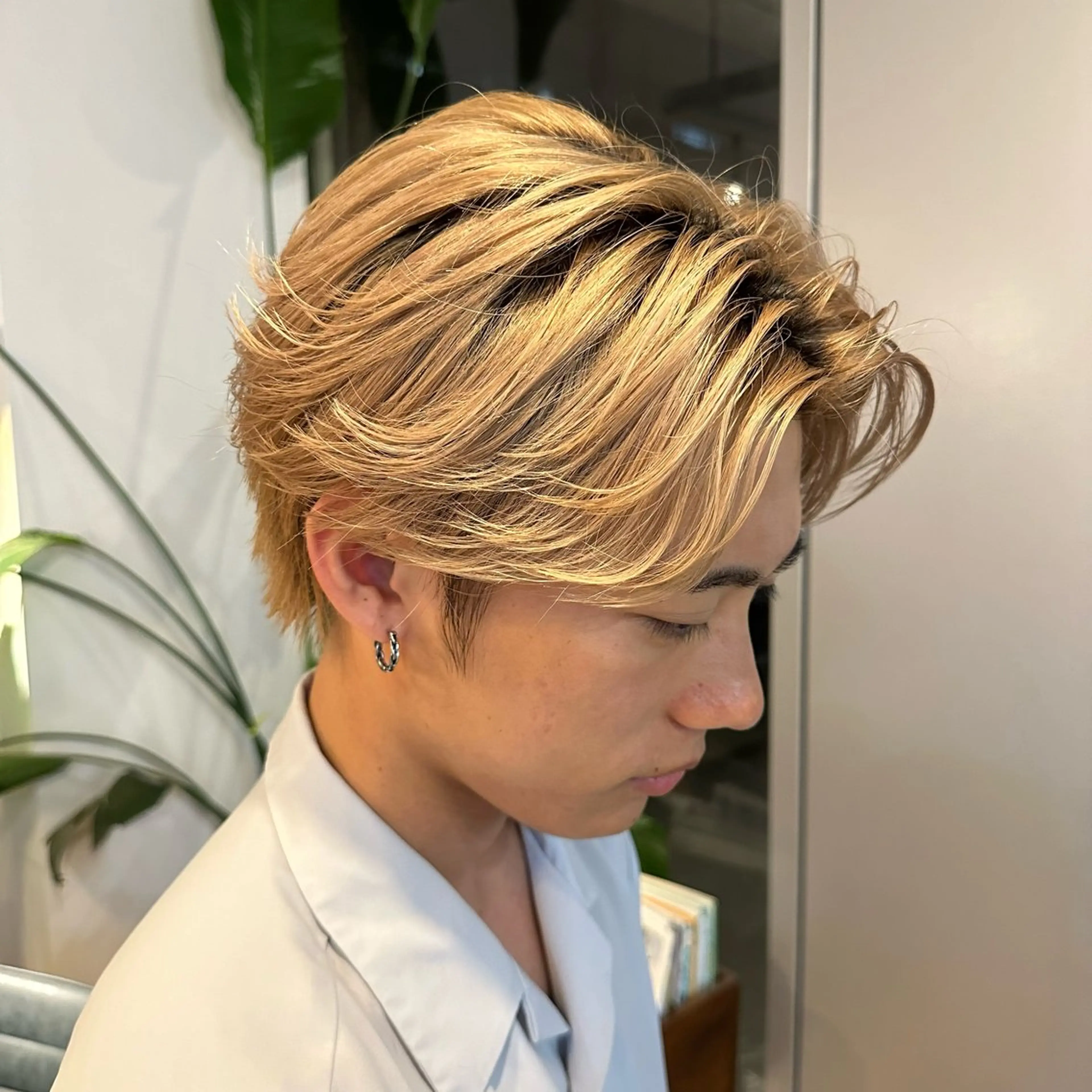 ショート カラー ブリーチ 大原 正寛のヘアスタイル