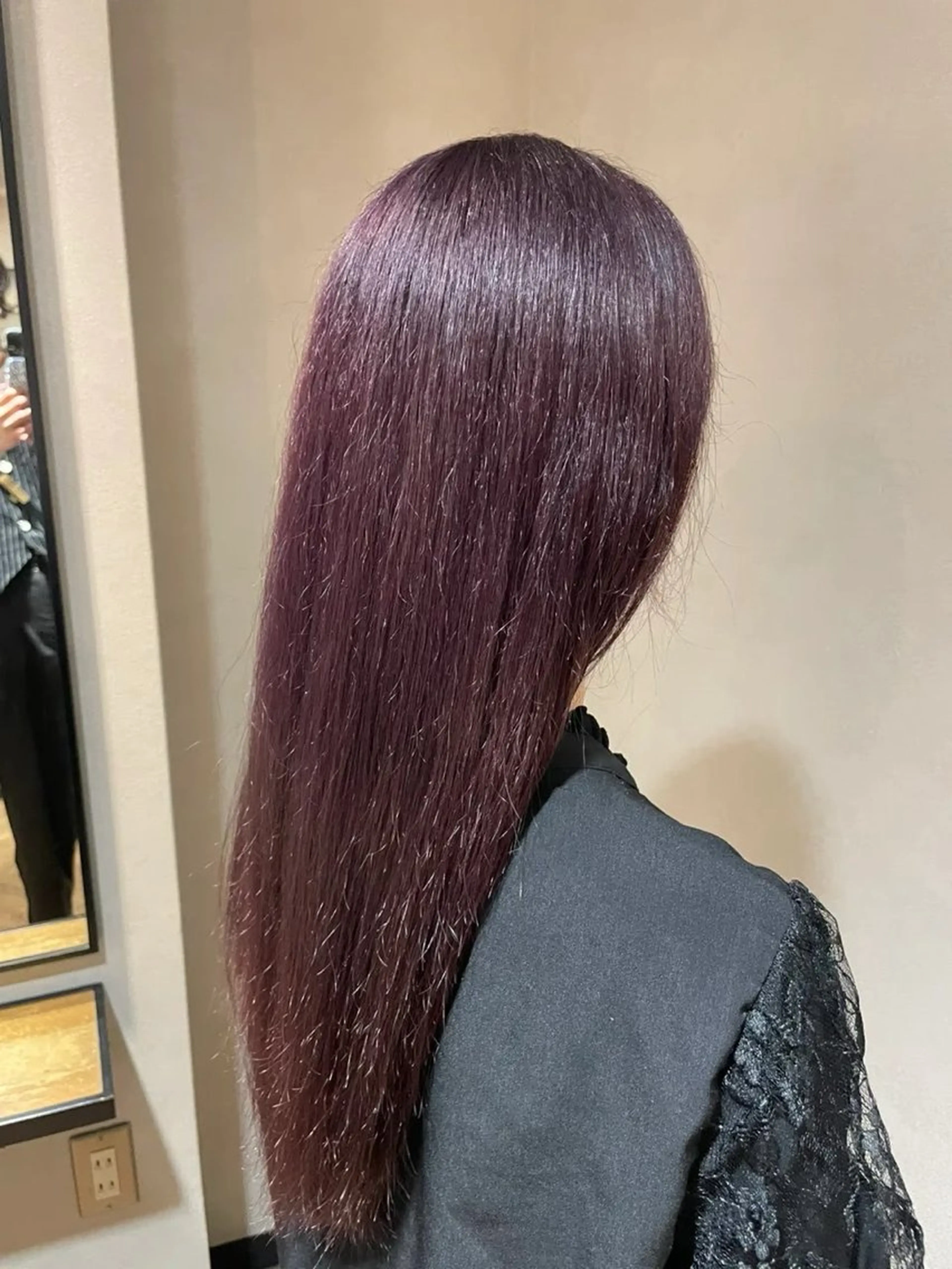 ロング ヘアカラー 袋瀬 玲奈のヘアスタイル