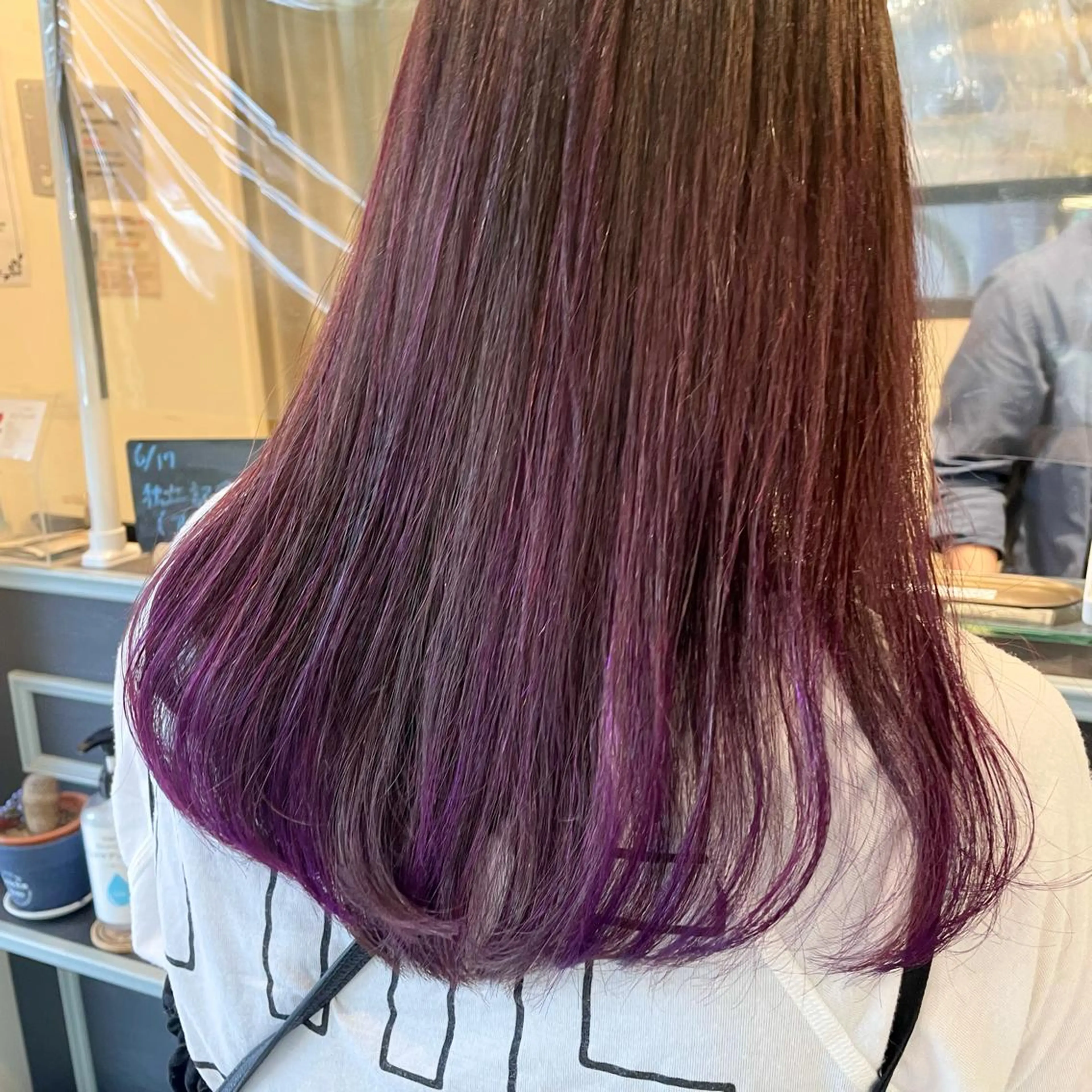 セミロング カラー スナコザワ レナのヘアスタイル