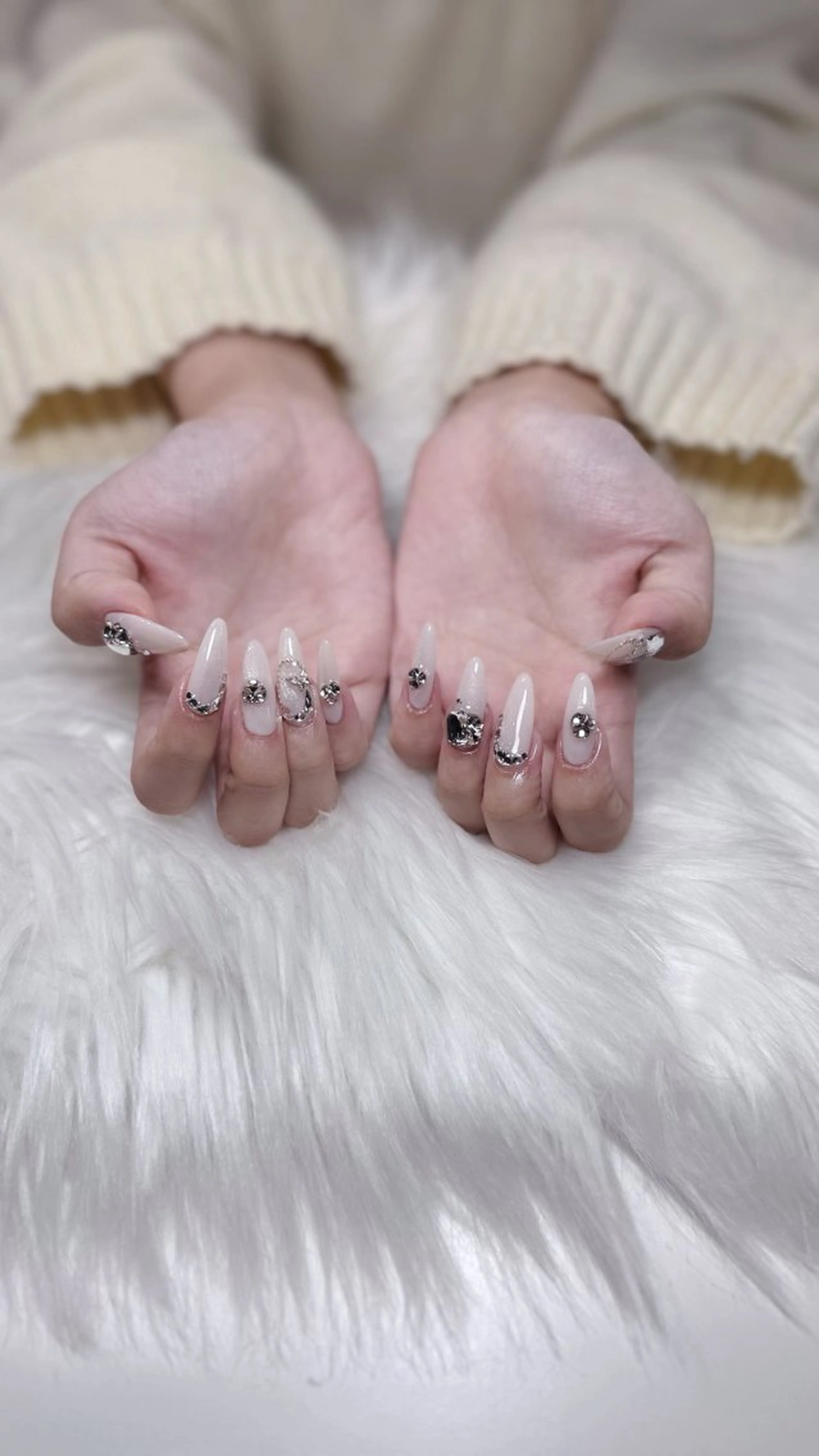 ネイル アートネイル オーロラネイル ジェルネイル 韓国ネイル ロングネイル ハンドネイル Nichi Nailsのネイルデザイン