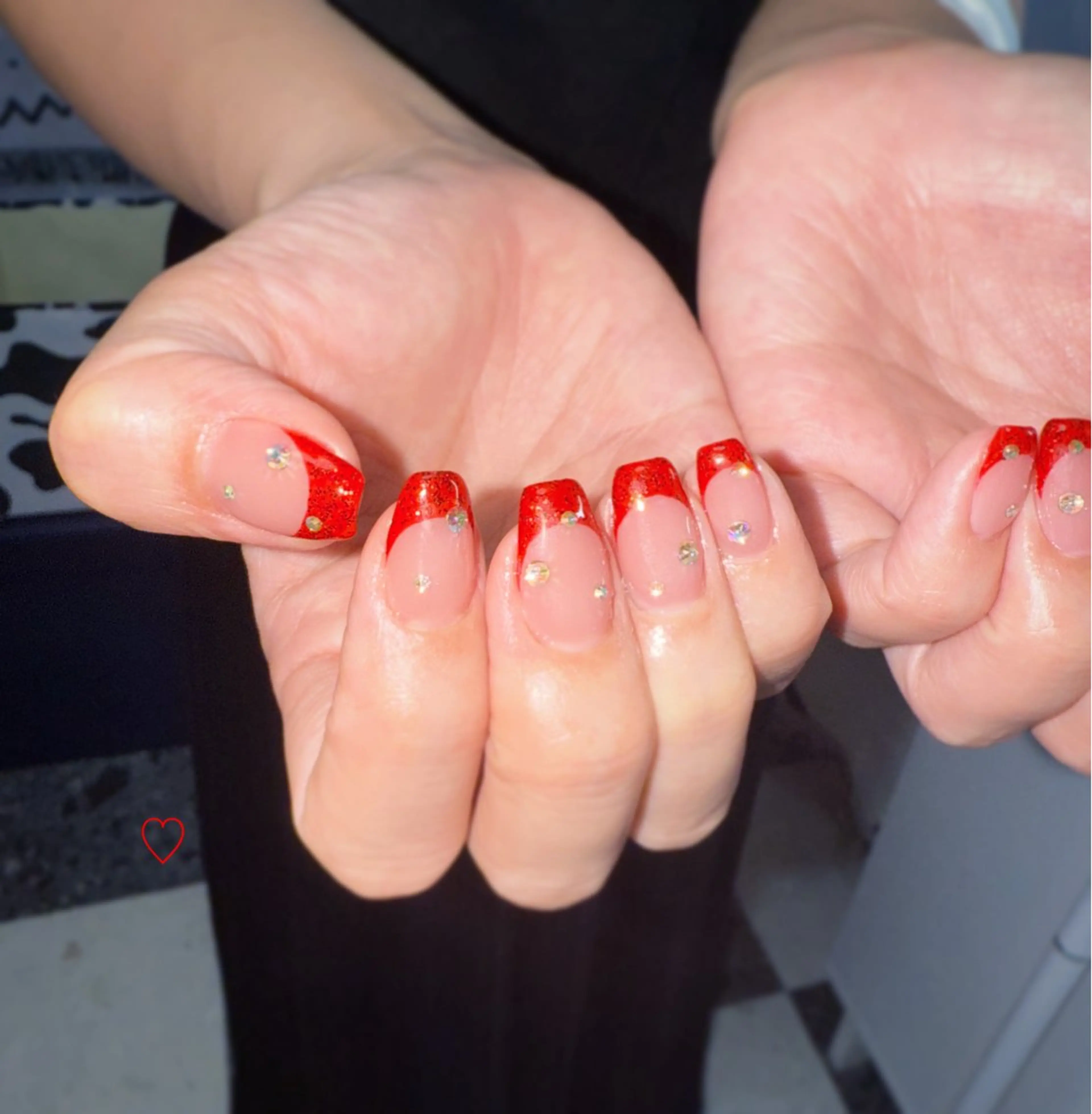 ネイル フレンチネイル キラキラネイル 赤色 シンプルネイル ハンドネイル posa nail モエミのネイルデザイン