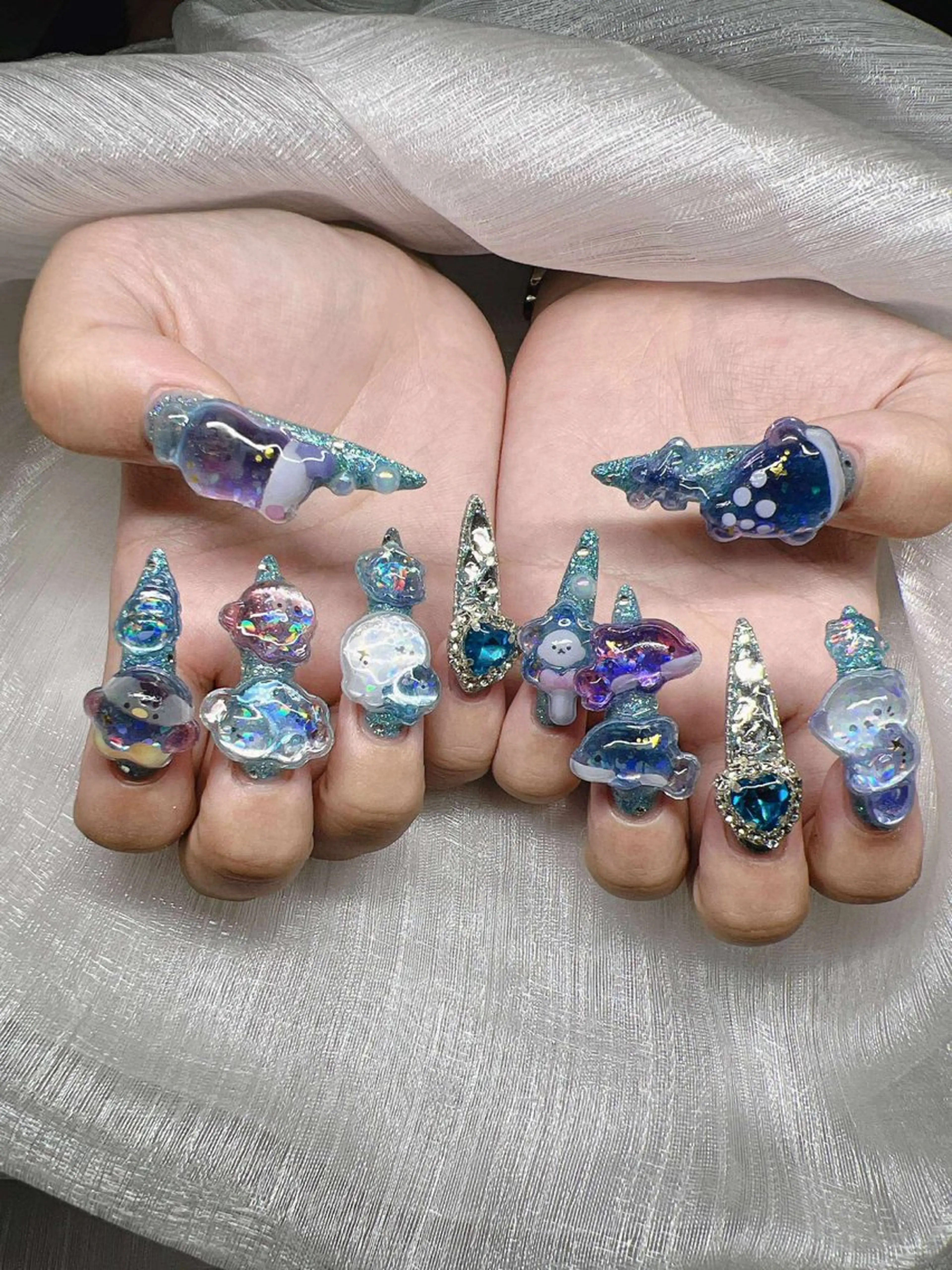 ネイル ハンドネイル Lee Nailsのネイルデザイン