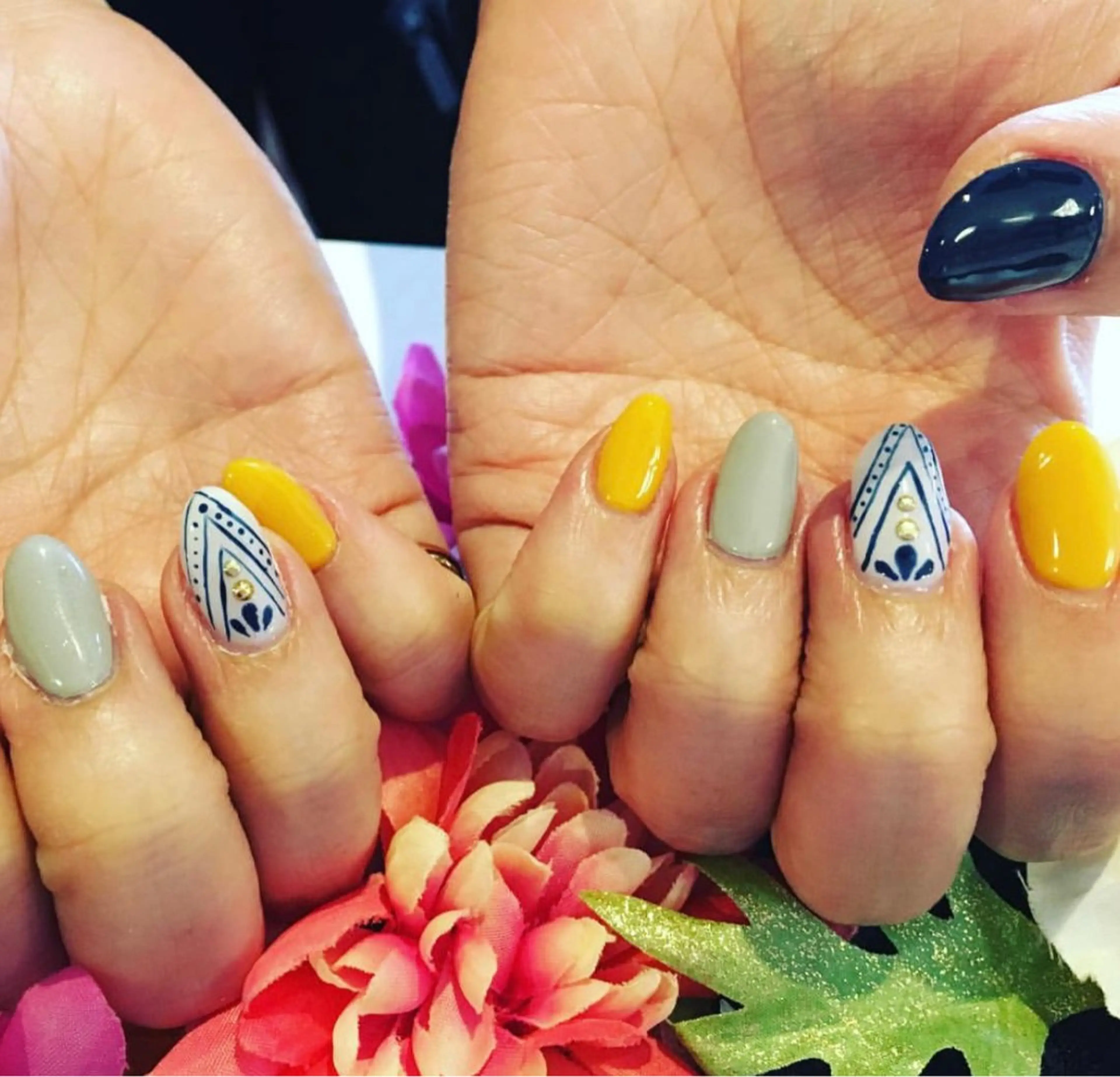 ネイル eyenailist NANAのネイルデザイン