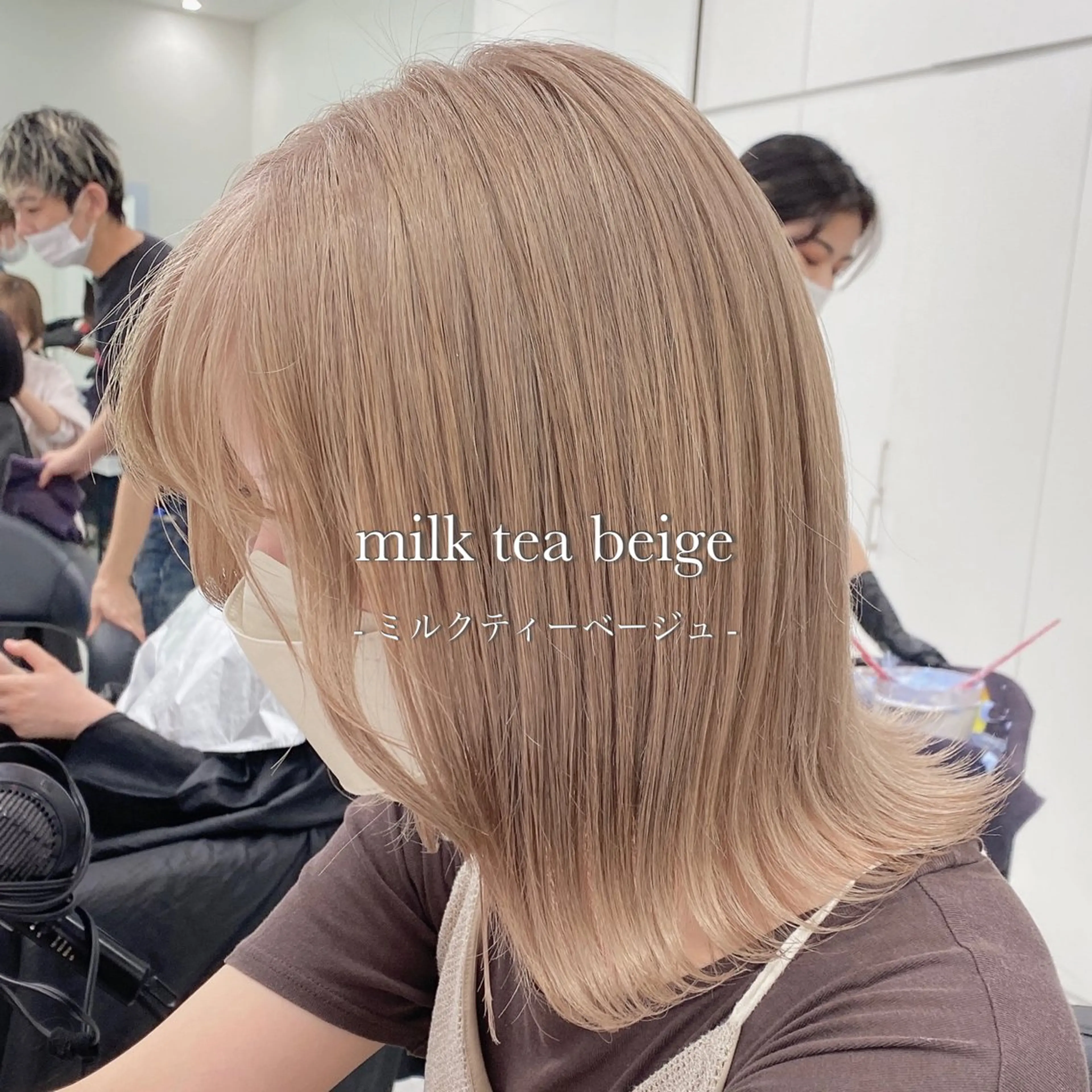 ミディアム カラー ベージュカラー ブリーチ ブロンド グレージュ ハイトーンカラー ベージュ‎/ダブルカ ラー/RINKA🎀のヘアスタイル