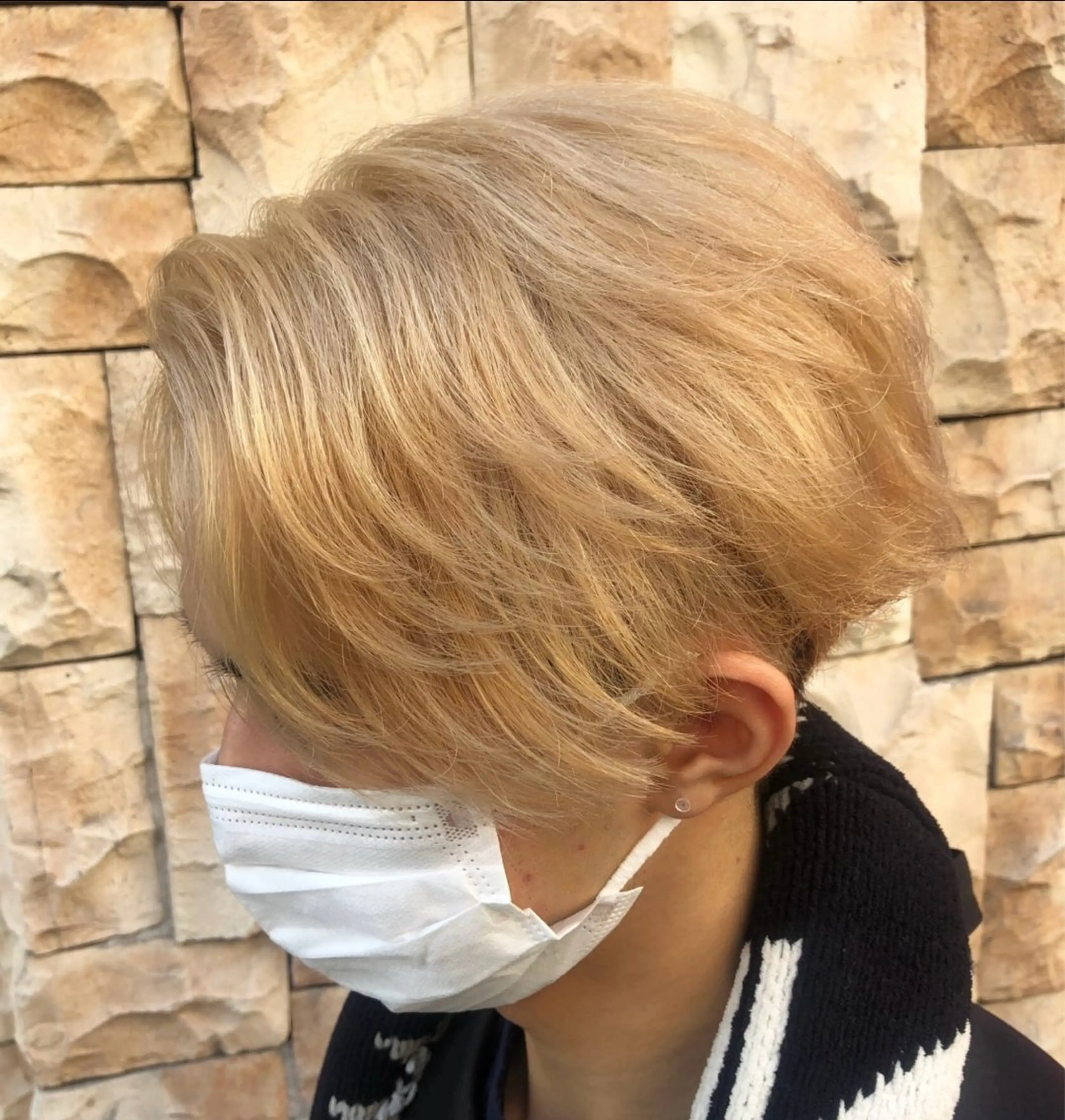 カラー メンズ 艶髪 インナーカラーのヘアスタイル