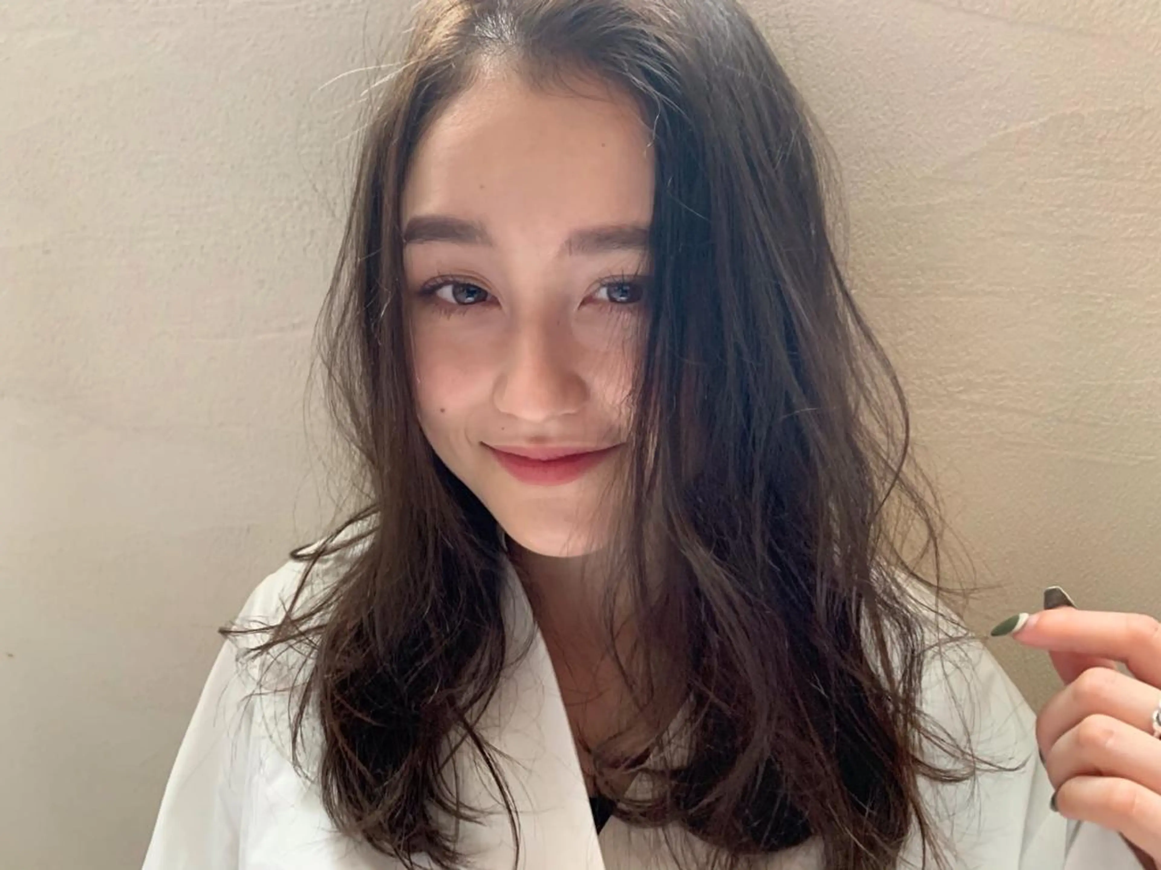 ミディアム カラー EMANONシェアサロン心斎橋店所属・韓国メンズヘア　ミル クティボブ　足立佳代のヘアスタイル